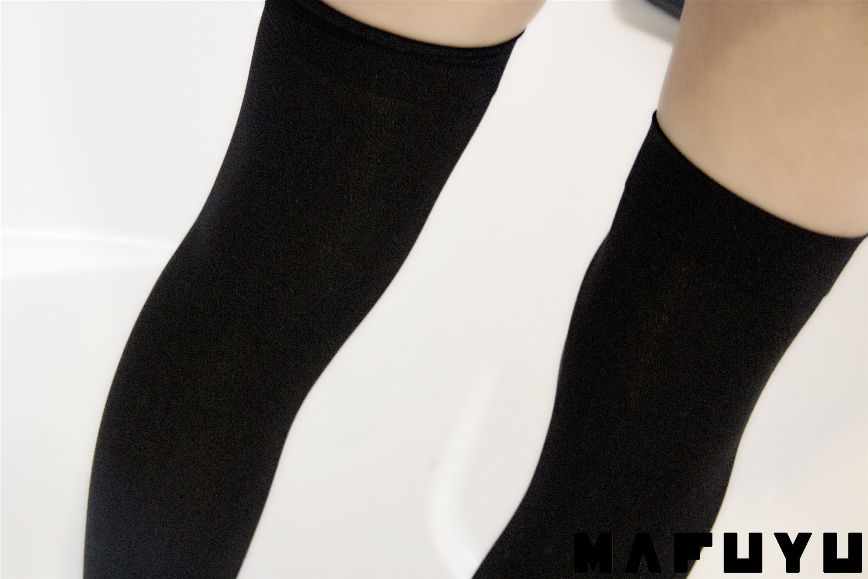 神楽坂真冬套图 - 蓝白死库水重置