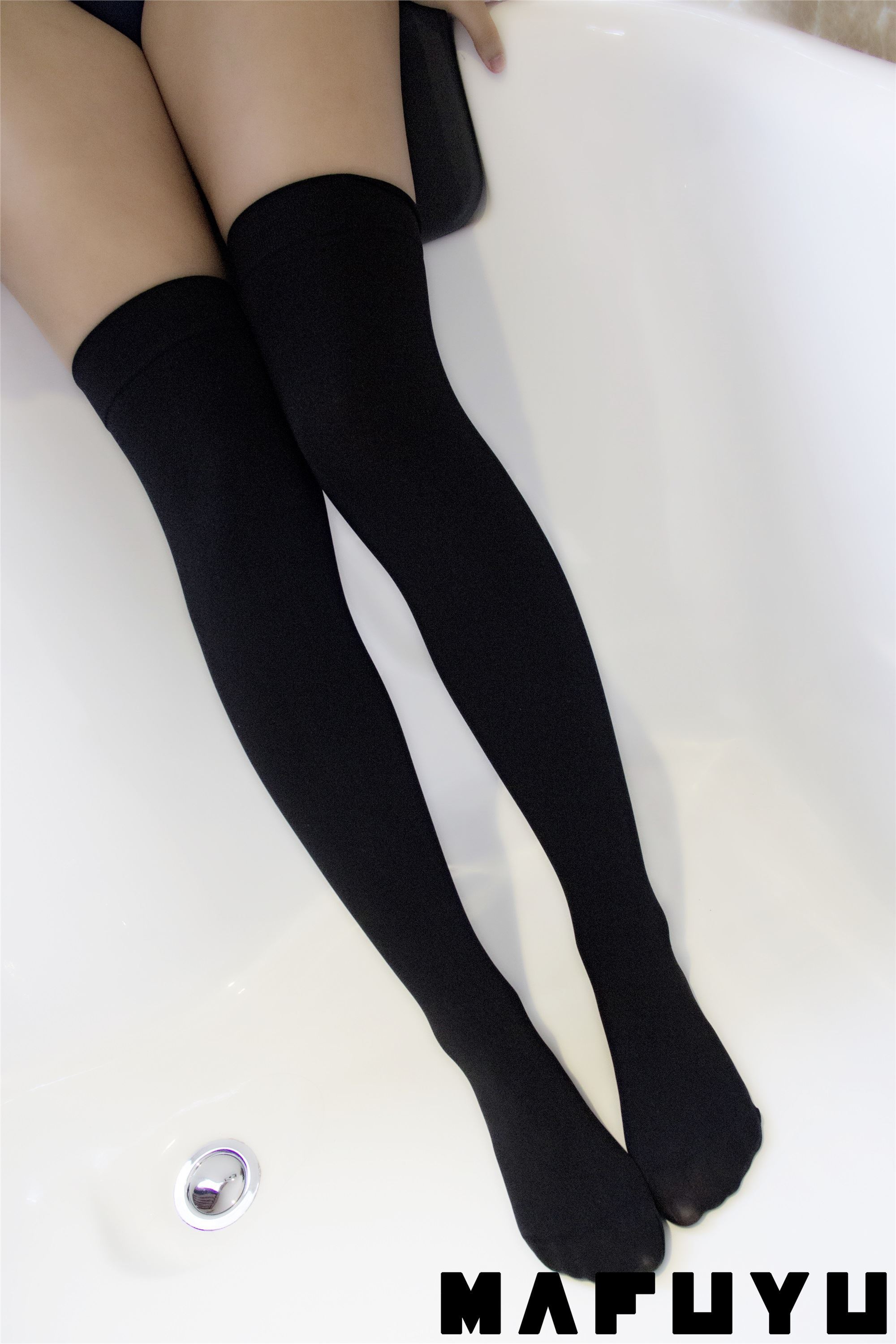 神楽坂真冬套图 - 蓝白死库水重置