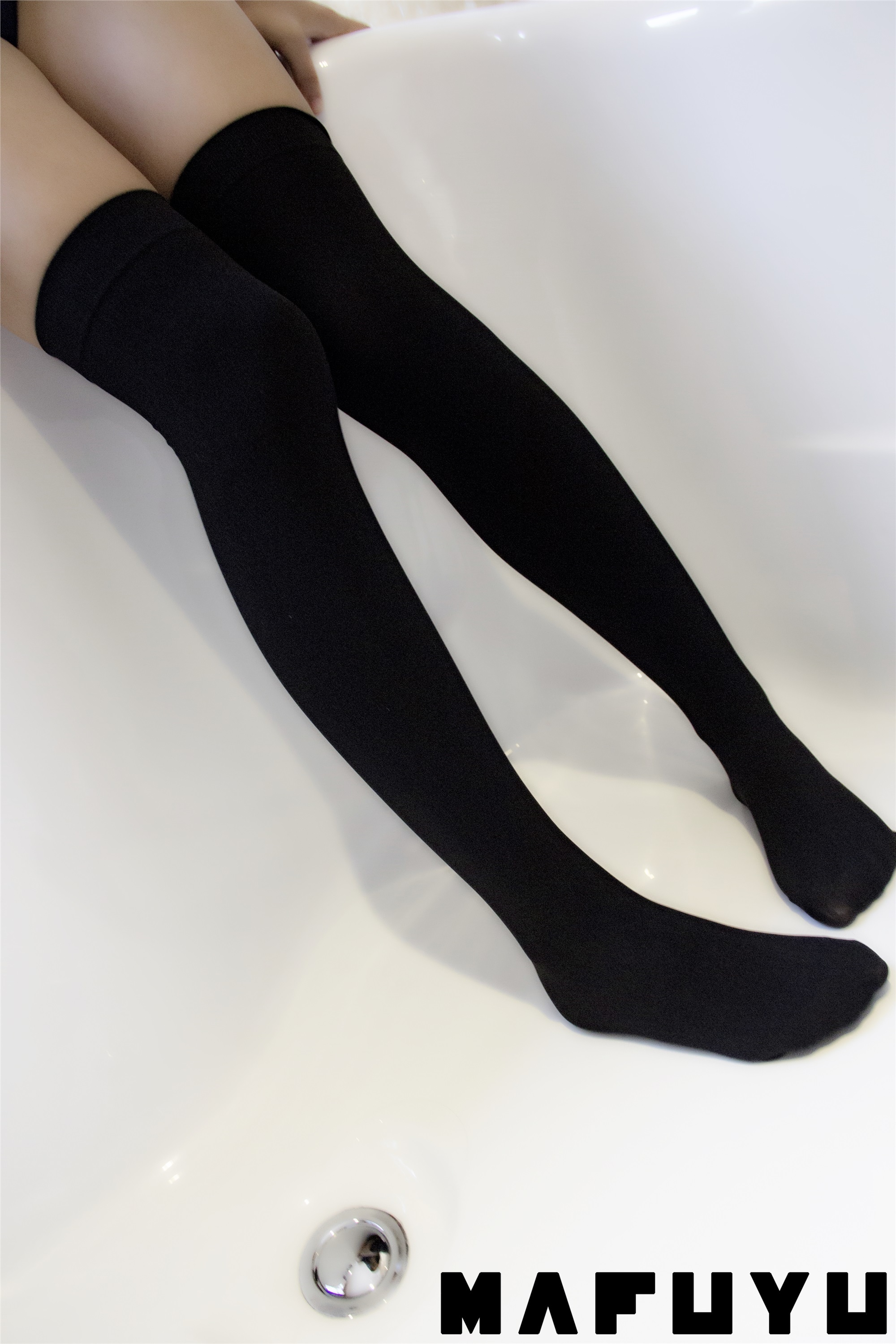 神楽坂真冬套图 - 蓝白死库水重置