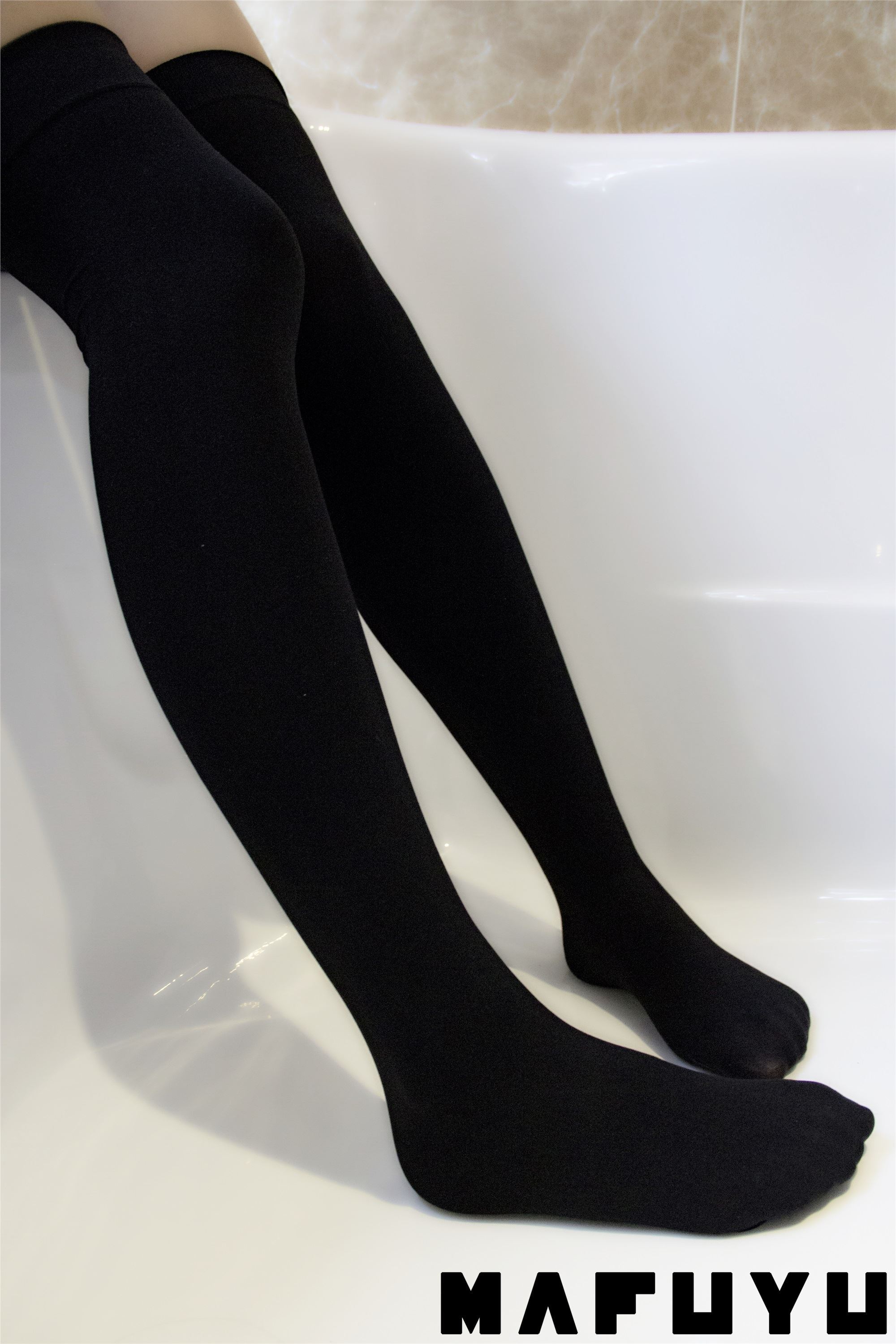 神楽坂真冬套图 - 蓝白死库水重置