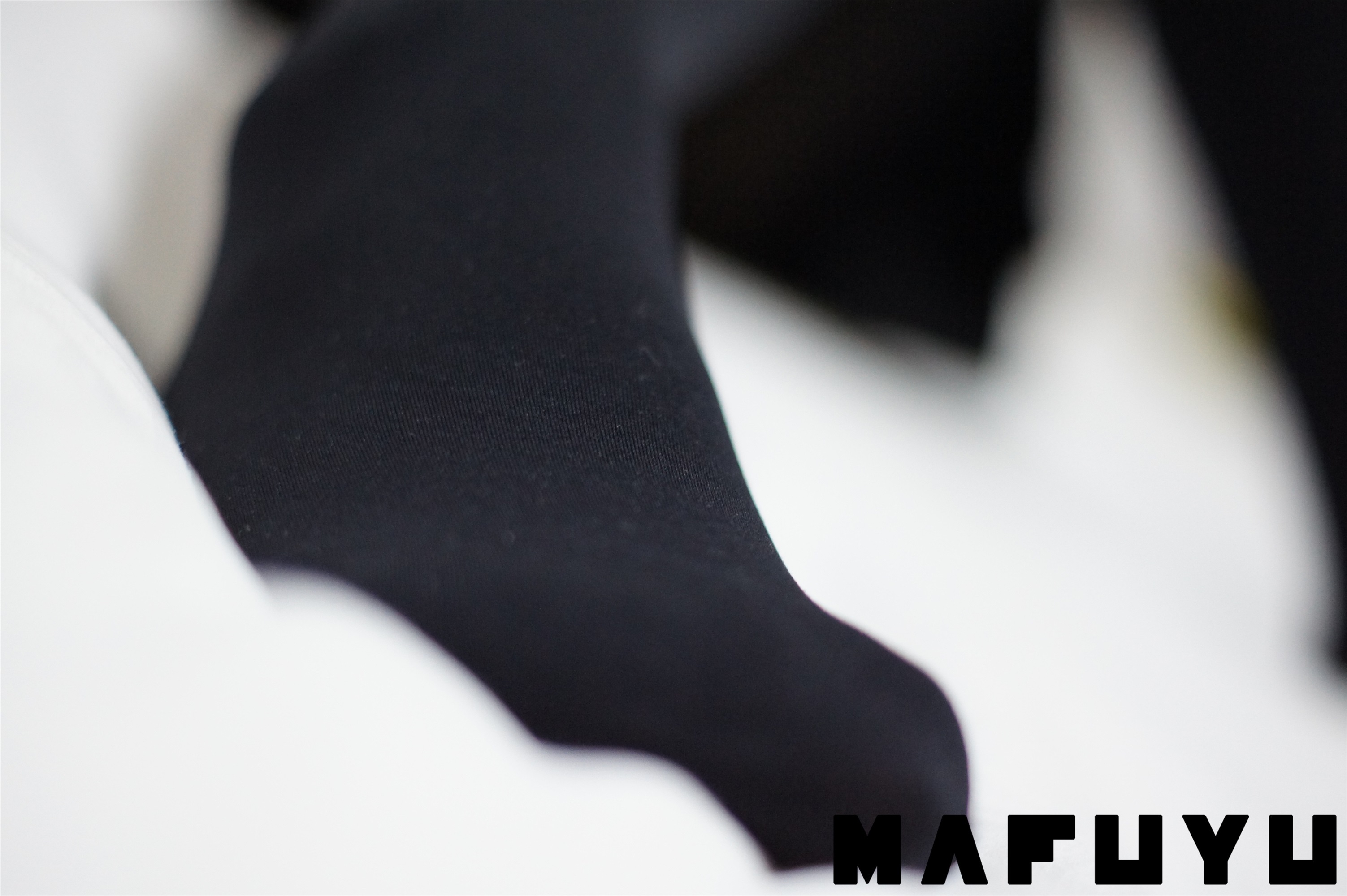 神楽坂真冬套图 - 黑色衬衫