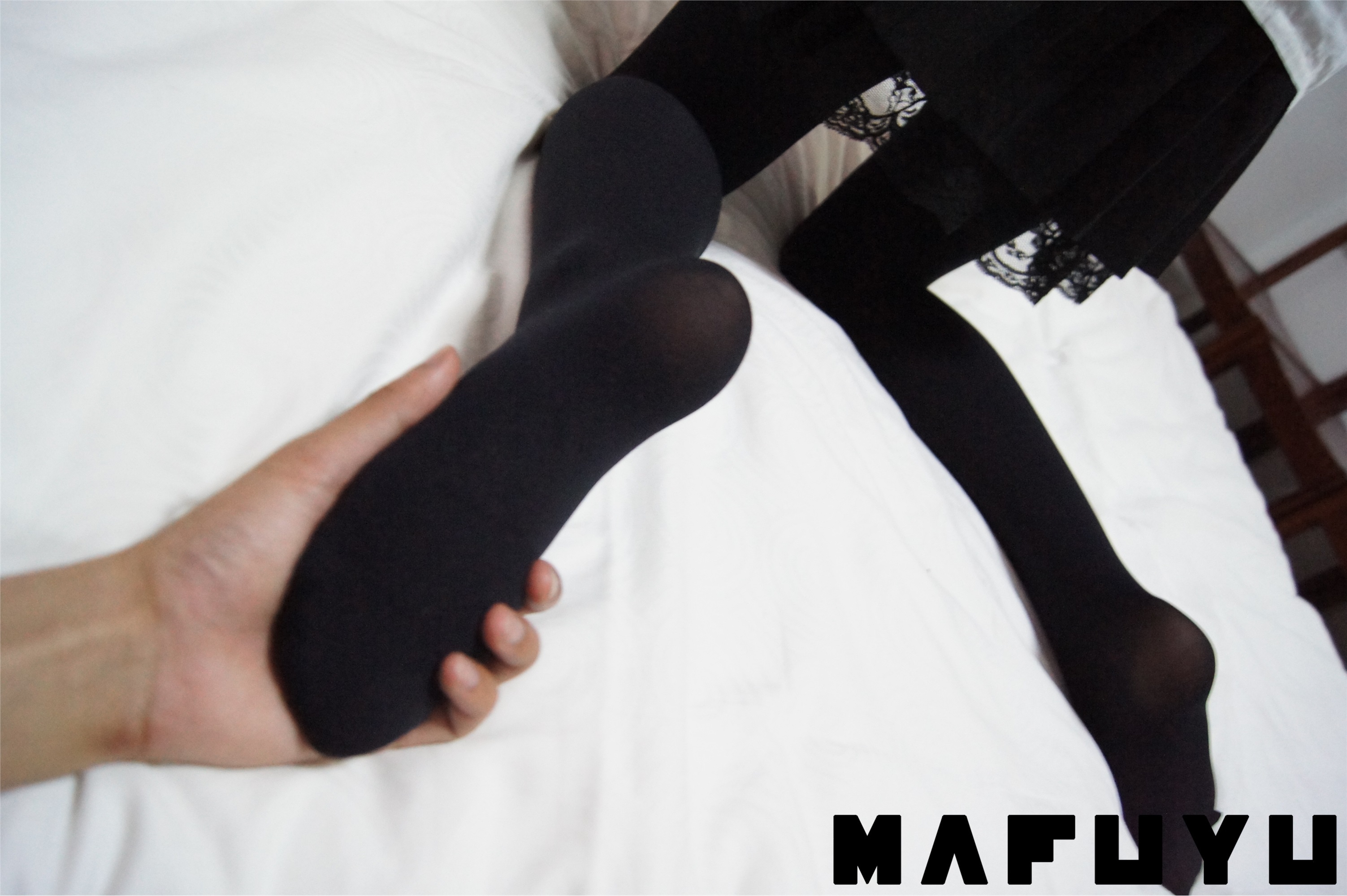 神楽坂真冬套图 - 黑色衬衫