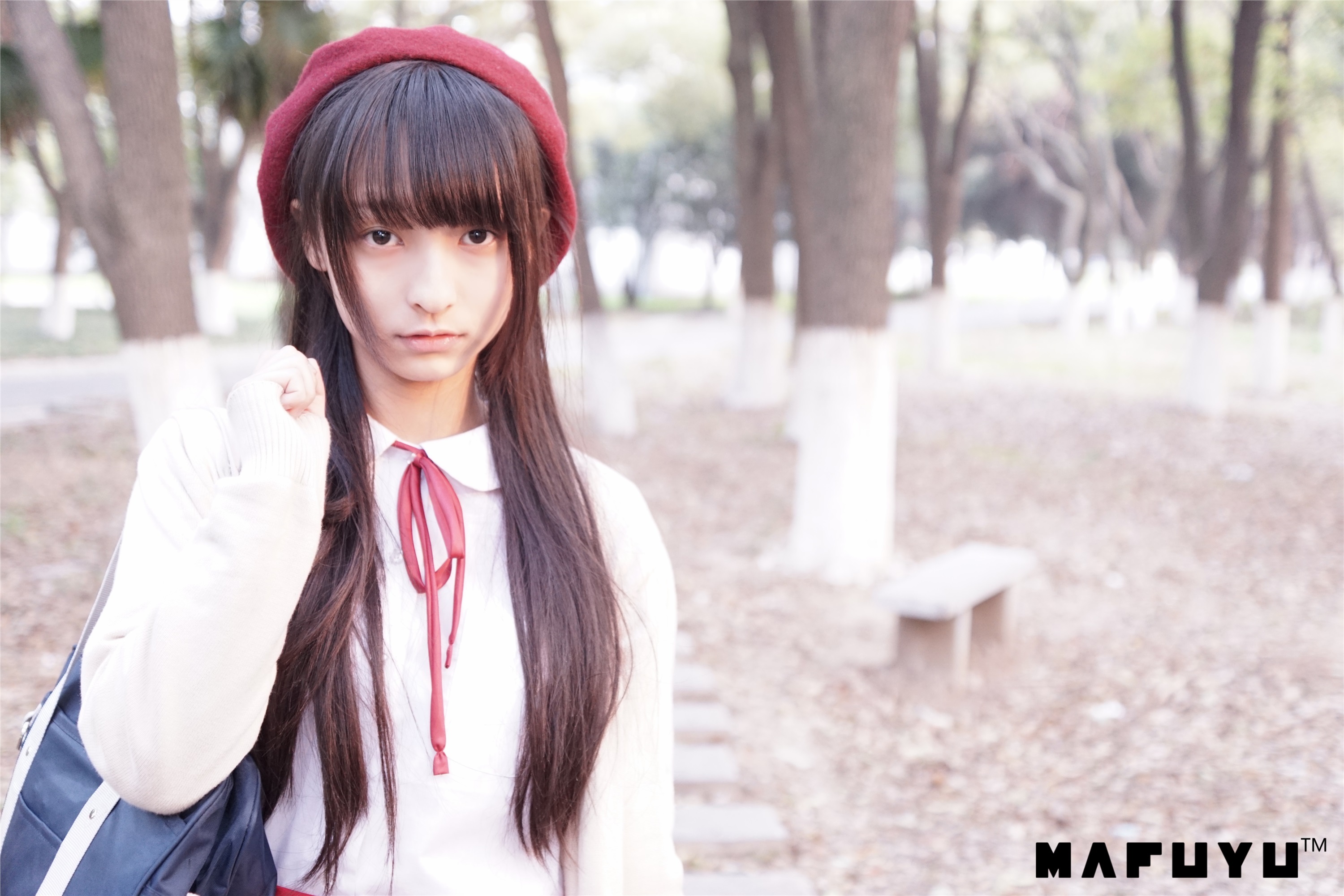 神楽坂真冬视频 - 红JK白过膝系列