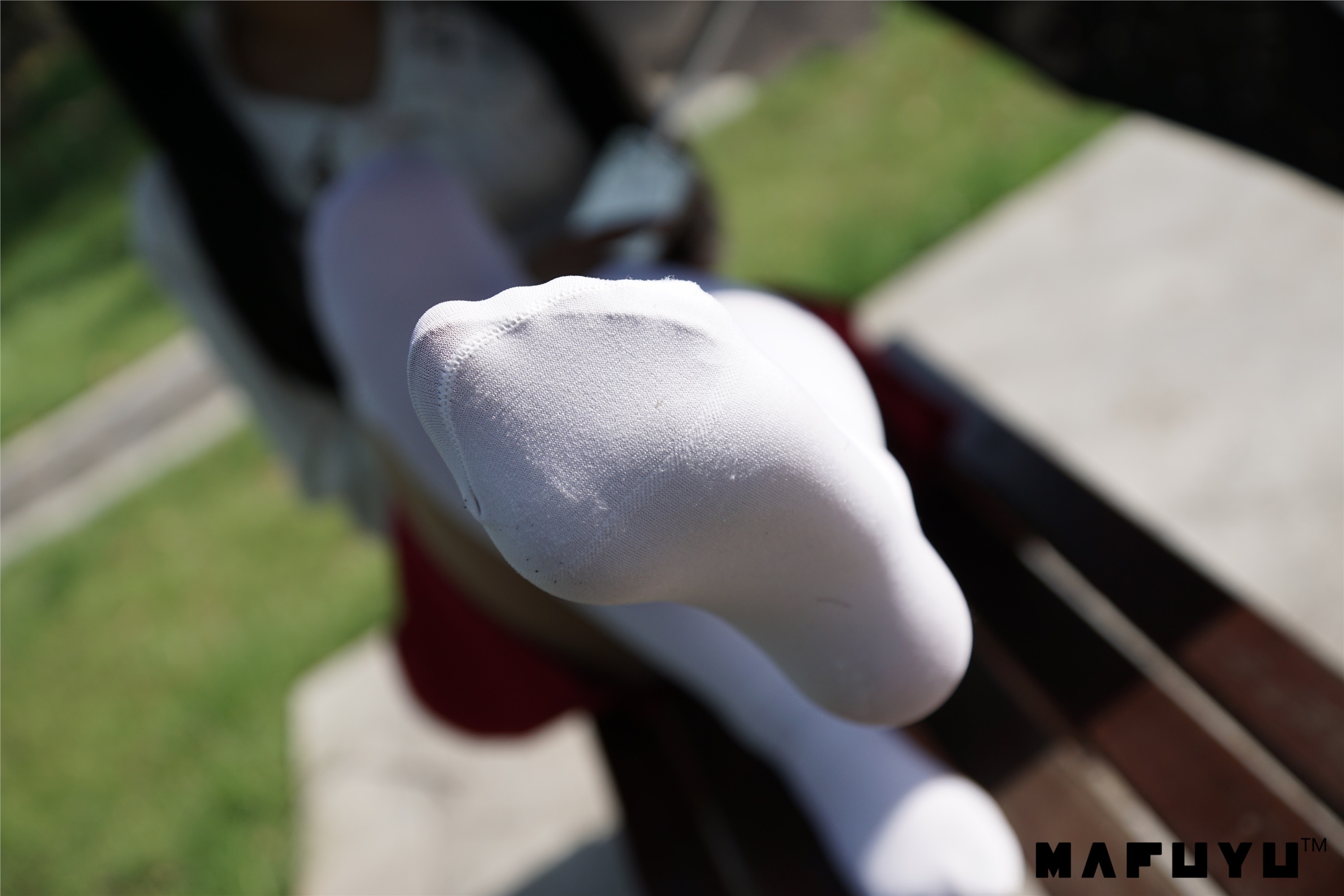 神楽坂真冬视频 - 红JK白过膝系列