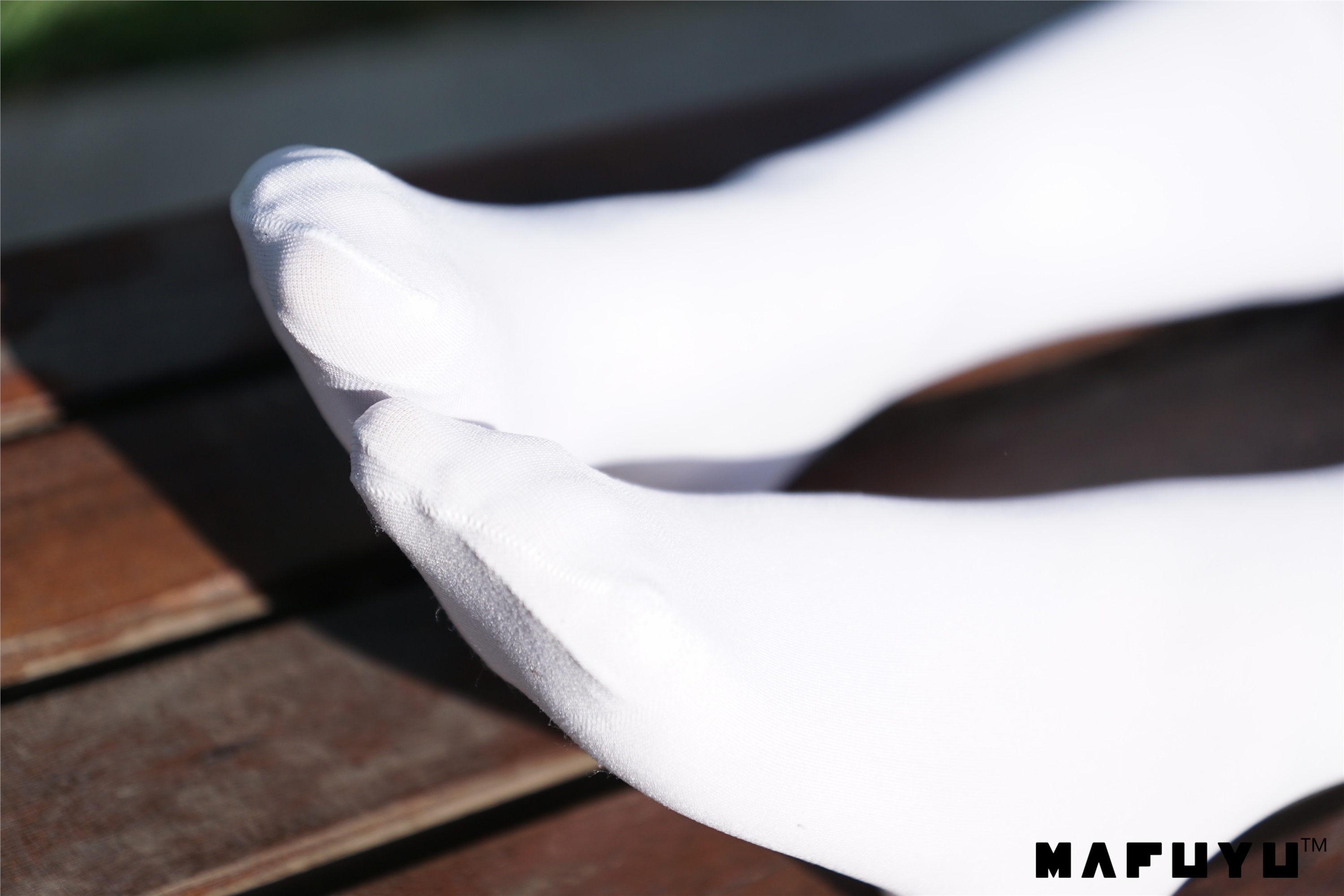 神楽坂真冬套图 - 少女と自然と白い靴下