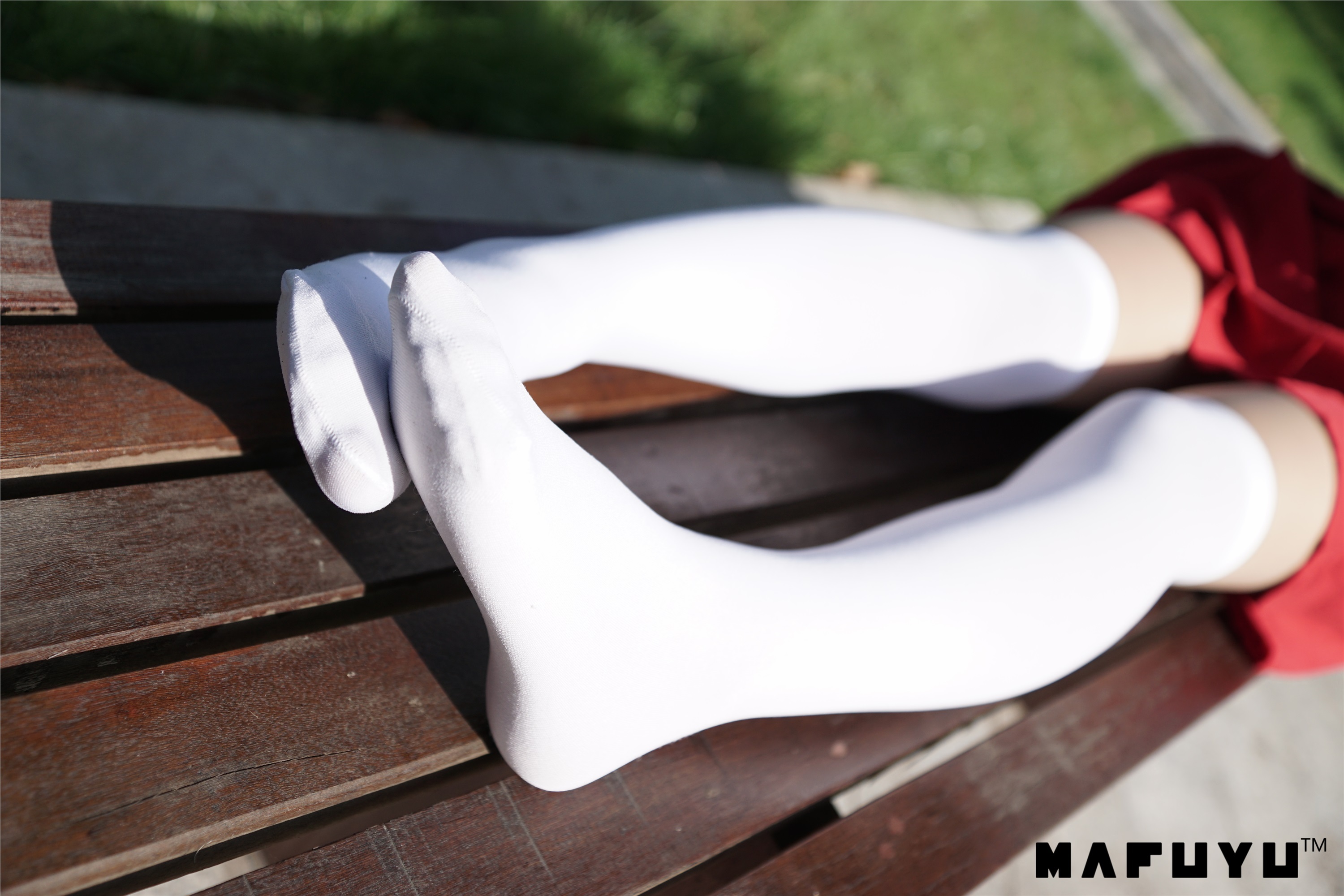 神楽坂真冬套图 - 少女と自然と白い靴下