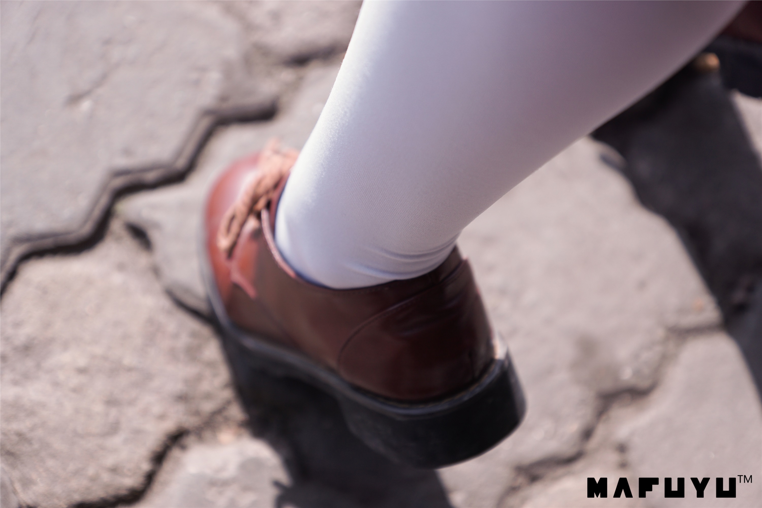 神楽坂真冬套图 - 少女と自然と白い靴下