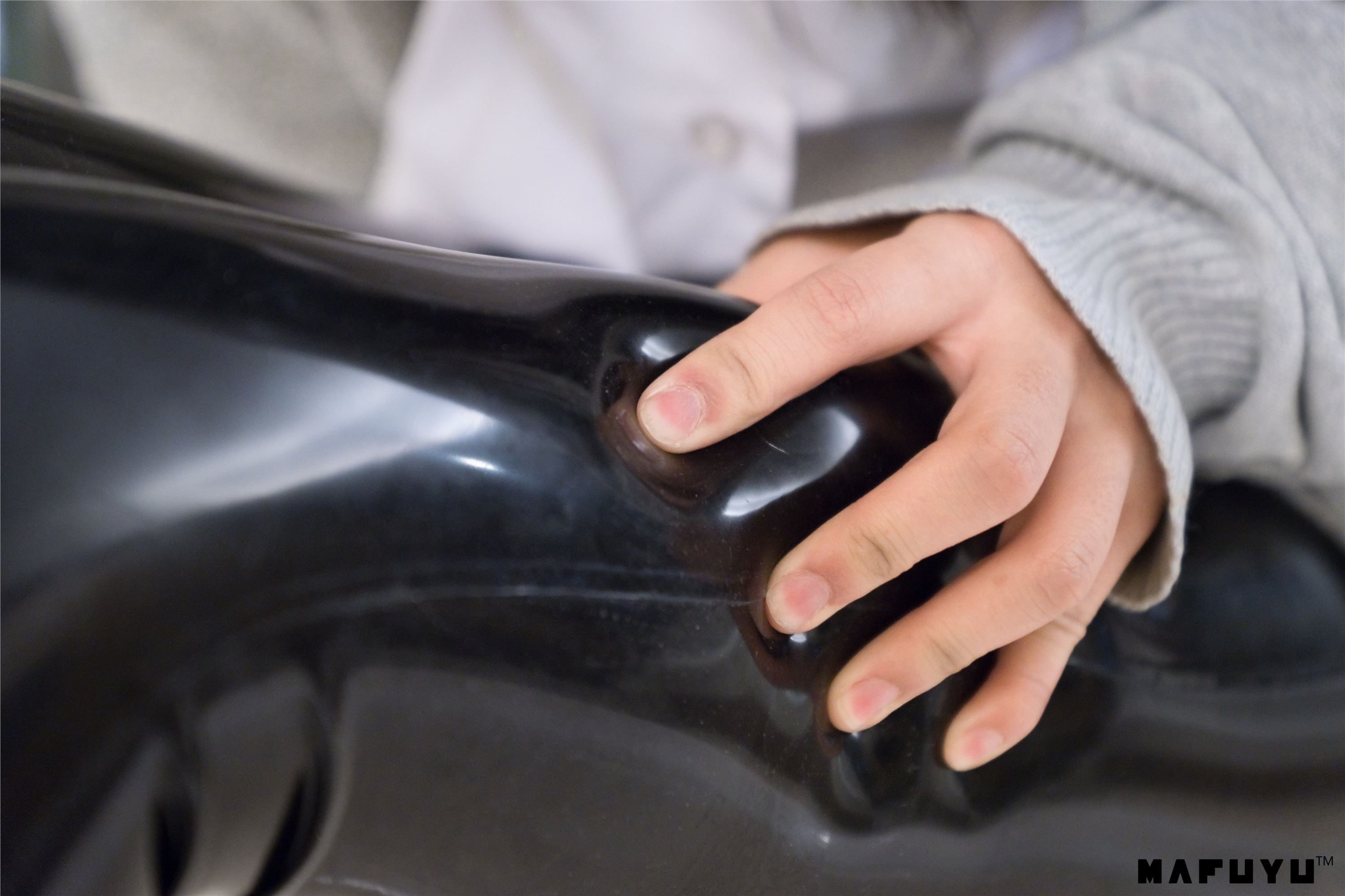 神楽坂真冬套图 - 胶袜系列