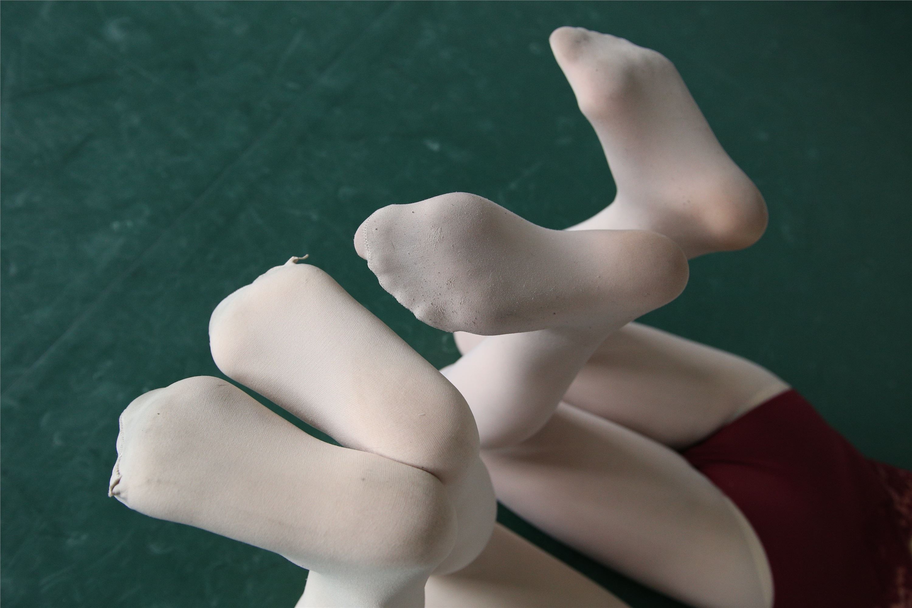 大西瓜美女图片 W019 舞蹈家9-双红衣少女590p1