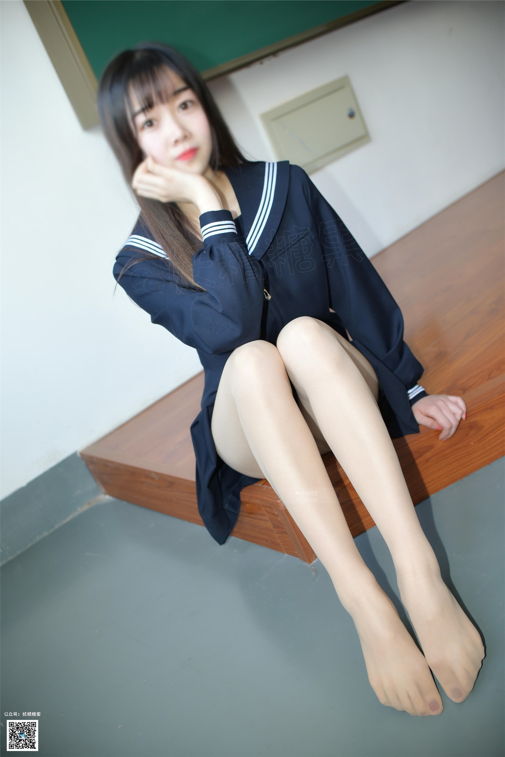 妖精视觉 小雪 遇见学妹的丝袜