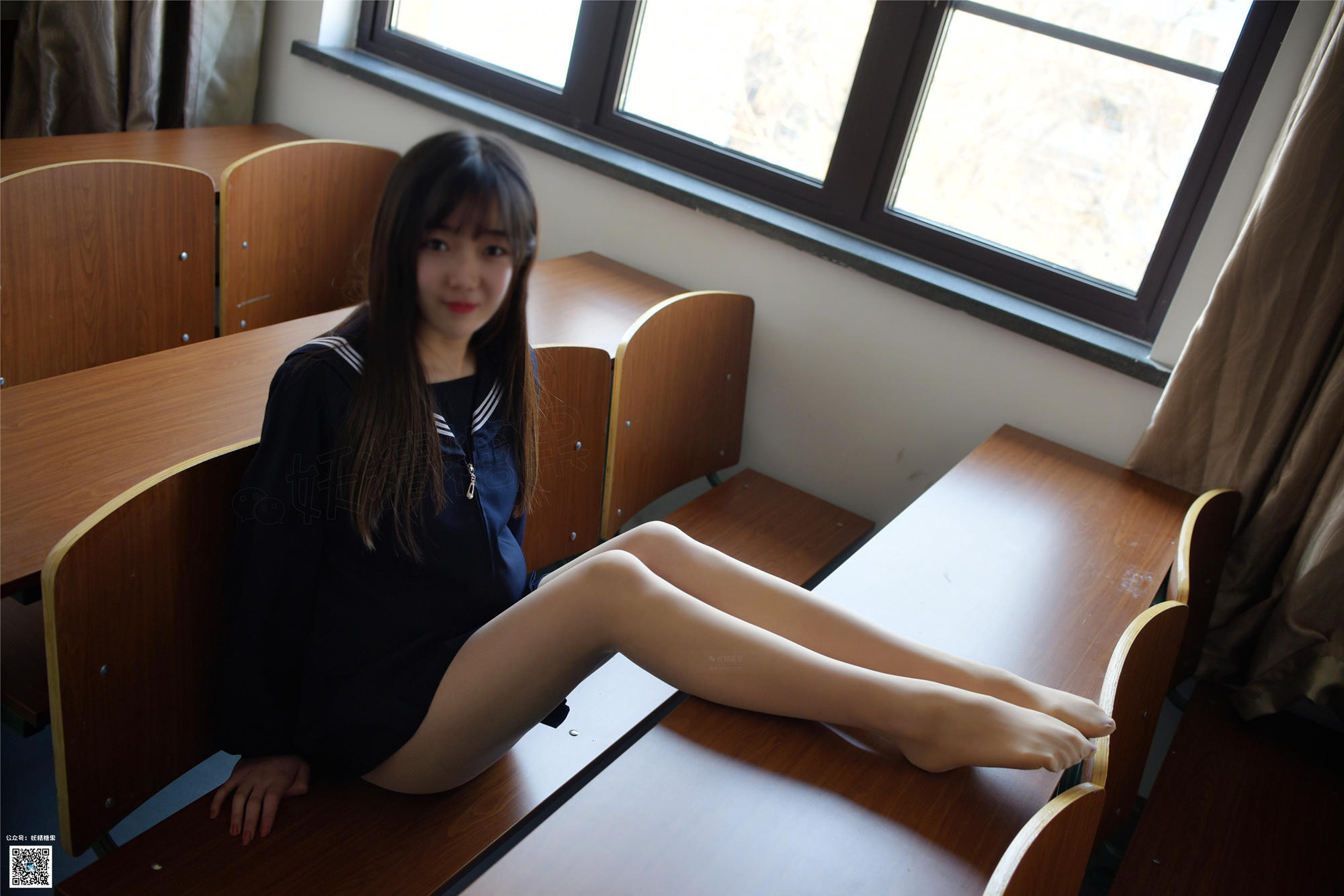 妖精视觉 小雪 遇见学妹的丝袜