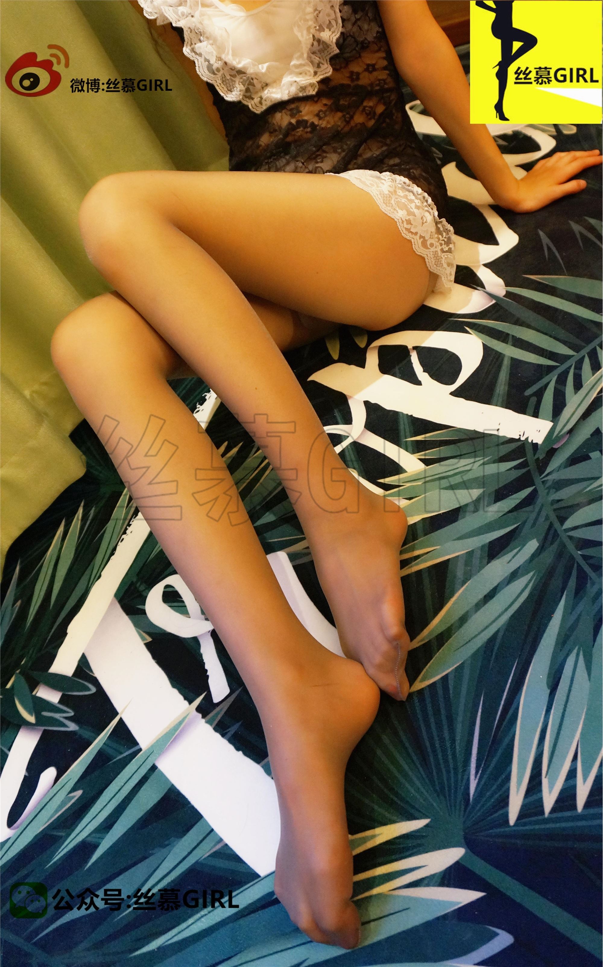 丝慕写真  第004期 模特：秋秋 私密GIRL-丝密系列《主人该起床了》