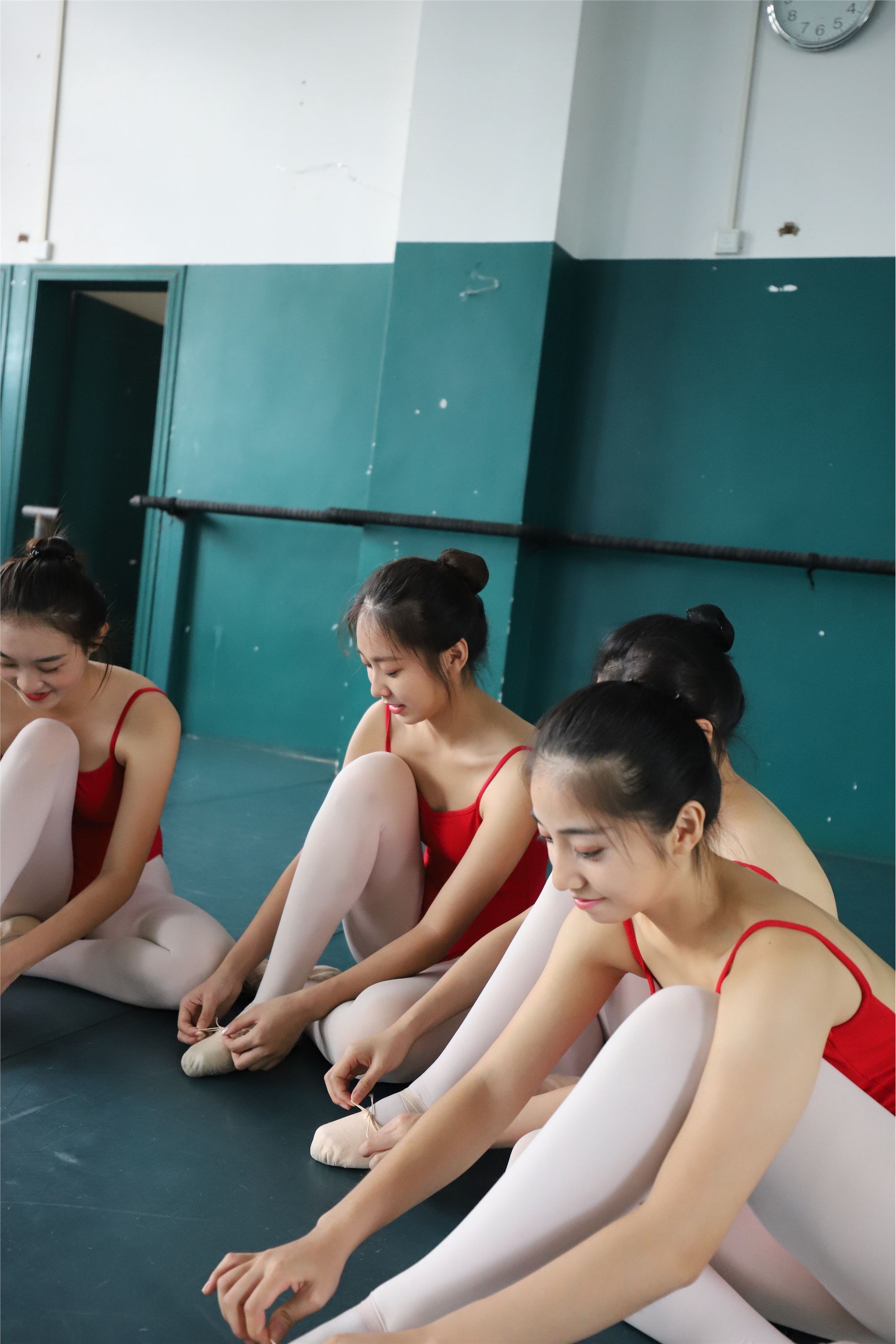 大西瓜美女图片 W020 舞蹈家-红色669p1