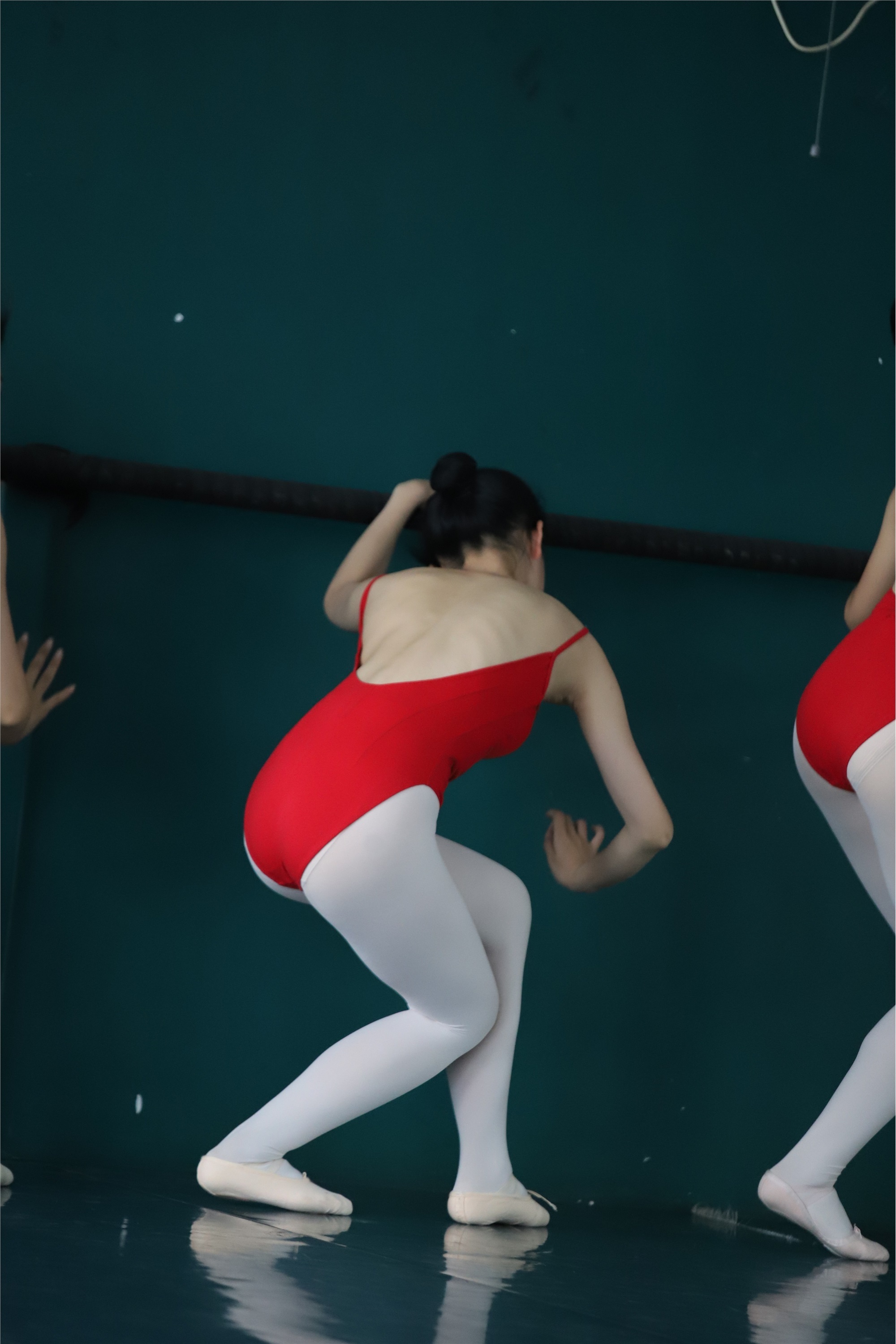 大西瓜美女图片 W020 舞蹈家-红色669p1