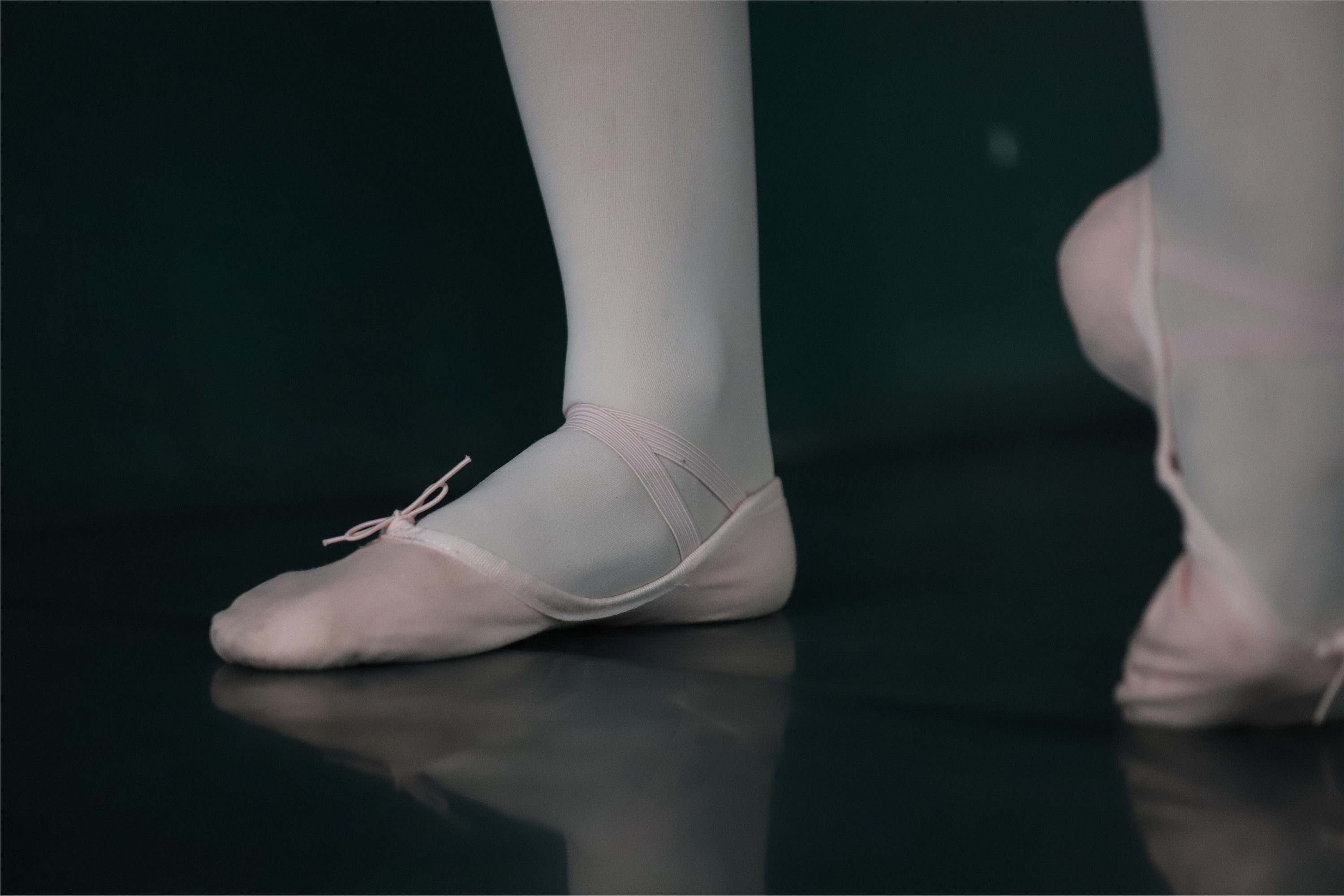 大西瓜美女图片 W020 舞蹈家-红色669p2