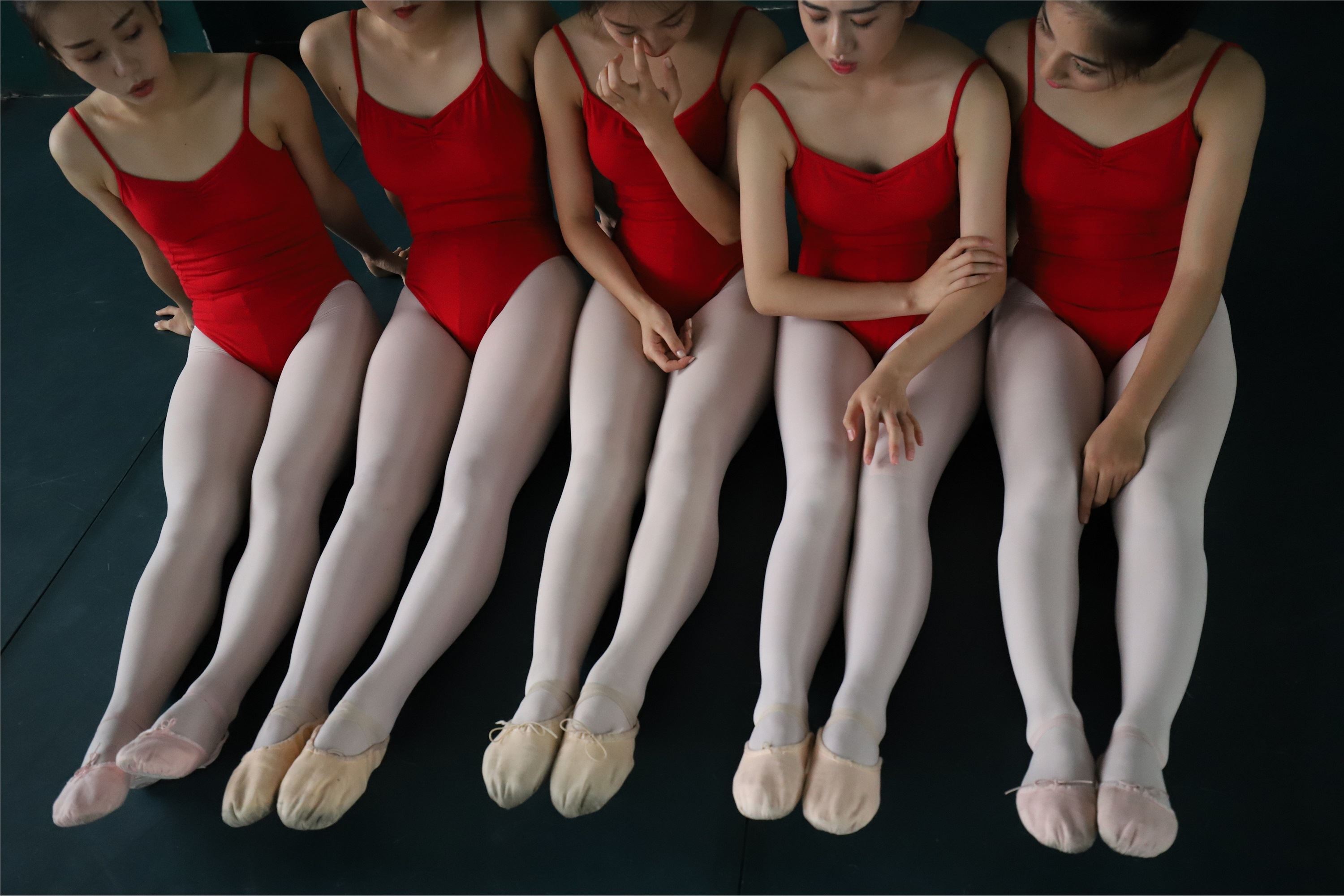 大西瓜美女图片 W020 舞蹈家-红色669p2