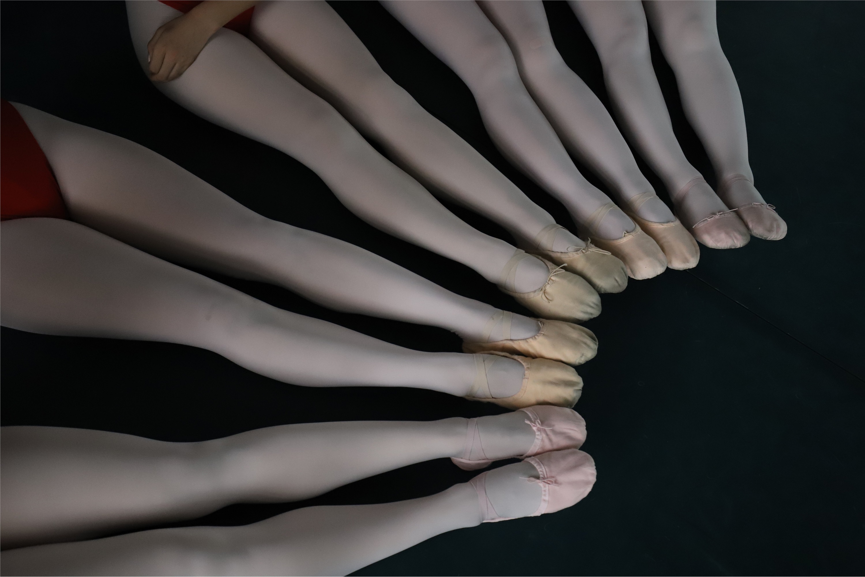 大西瓜美女图片 W020 舞蹈家-红色669p2