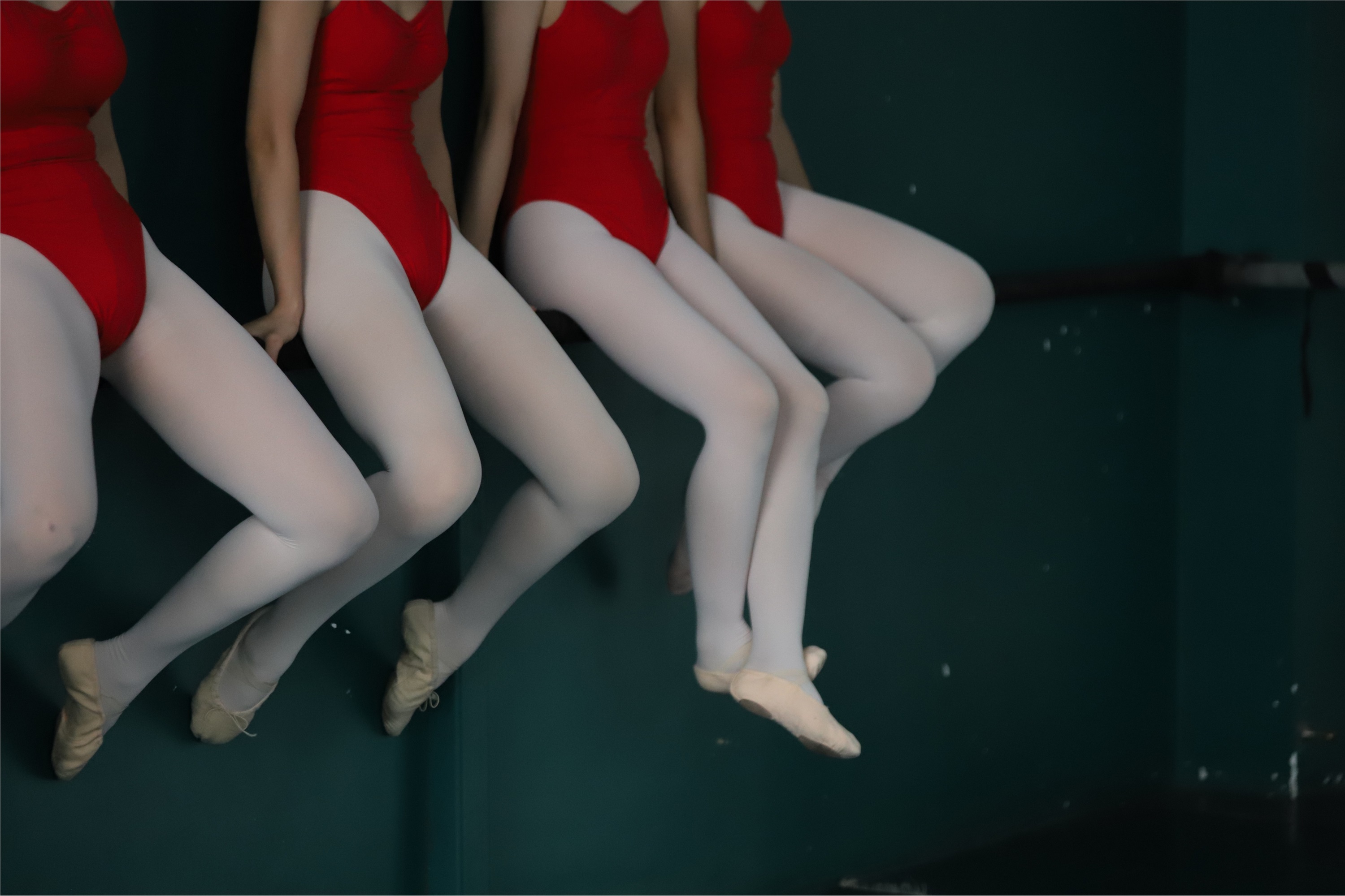 大西瓜美女图片 W020 舞蹈家-红色669p3