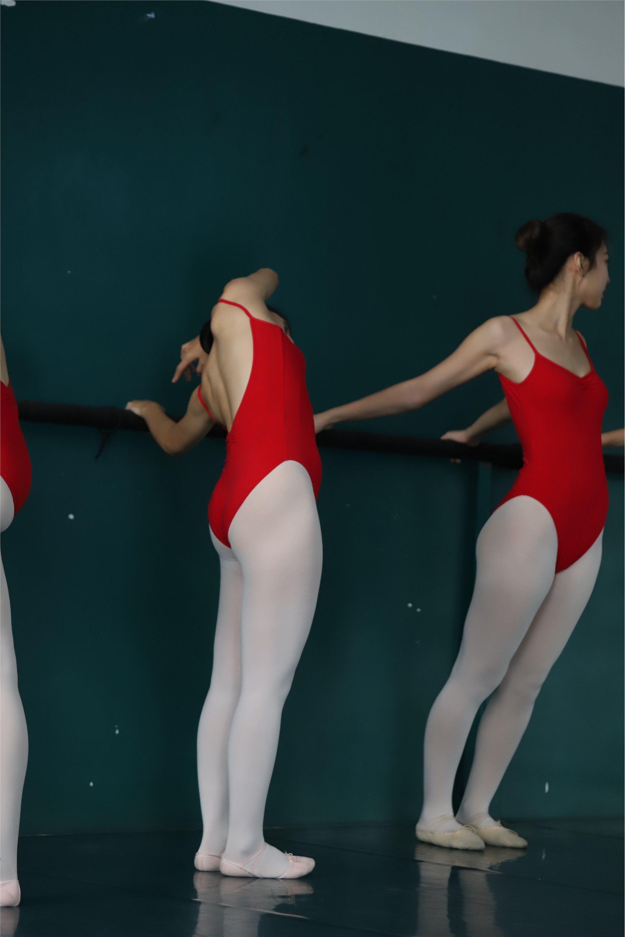 大西瓜美女图片 W020 舞蹈家-红色669p4