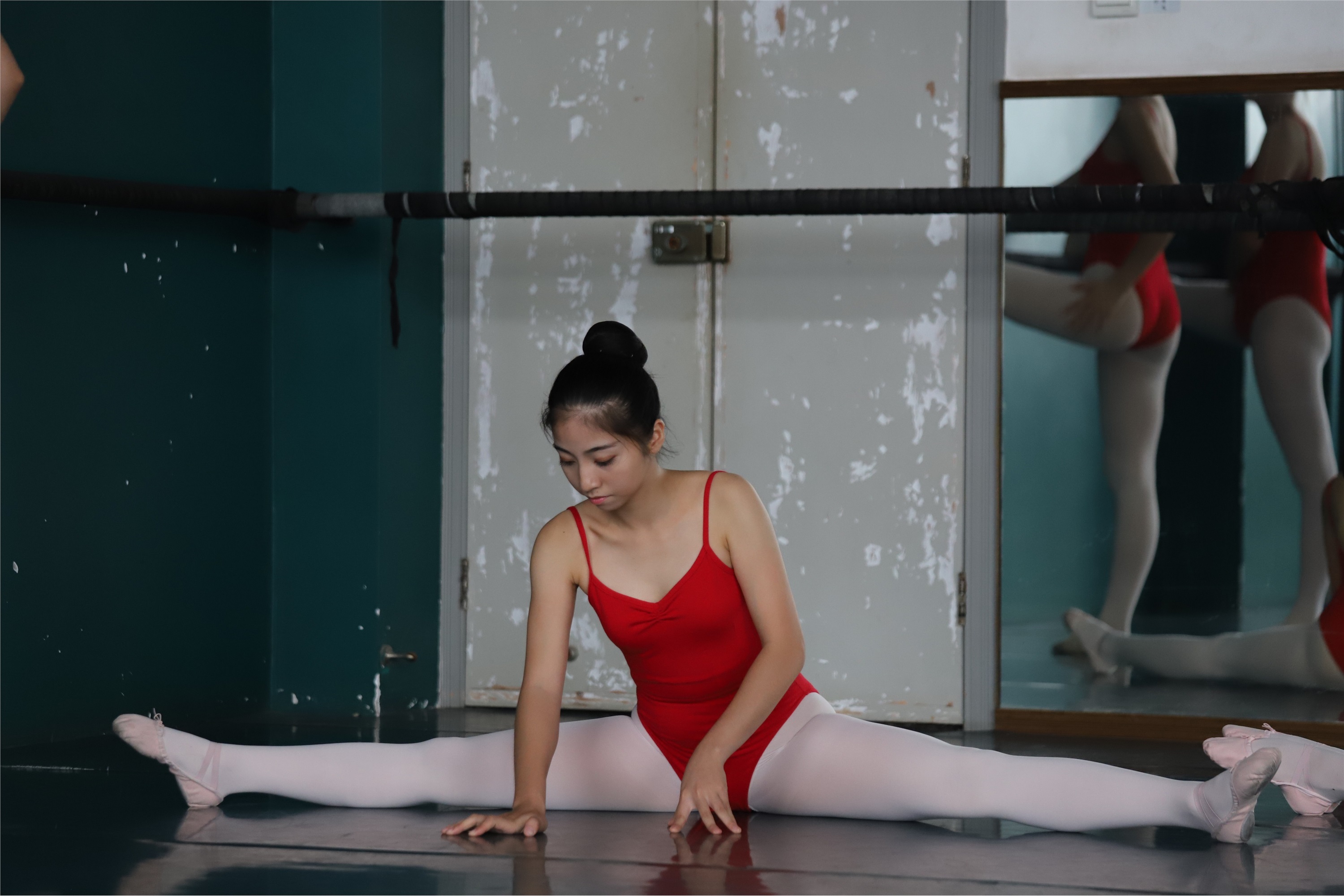 大西瓜美女图片 W020 舞蹈家-红色669p5