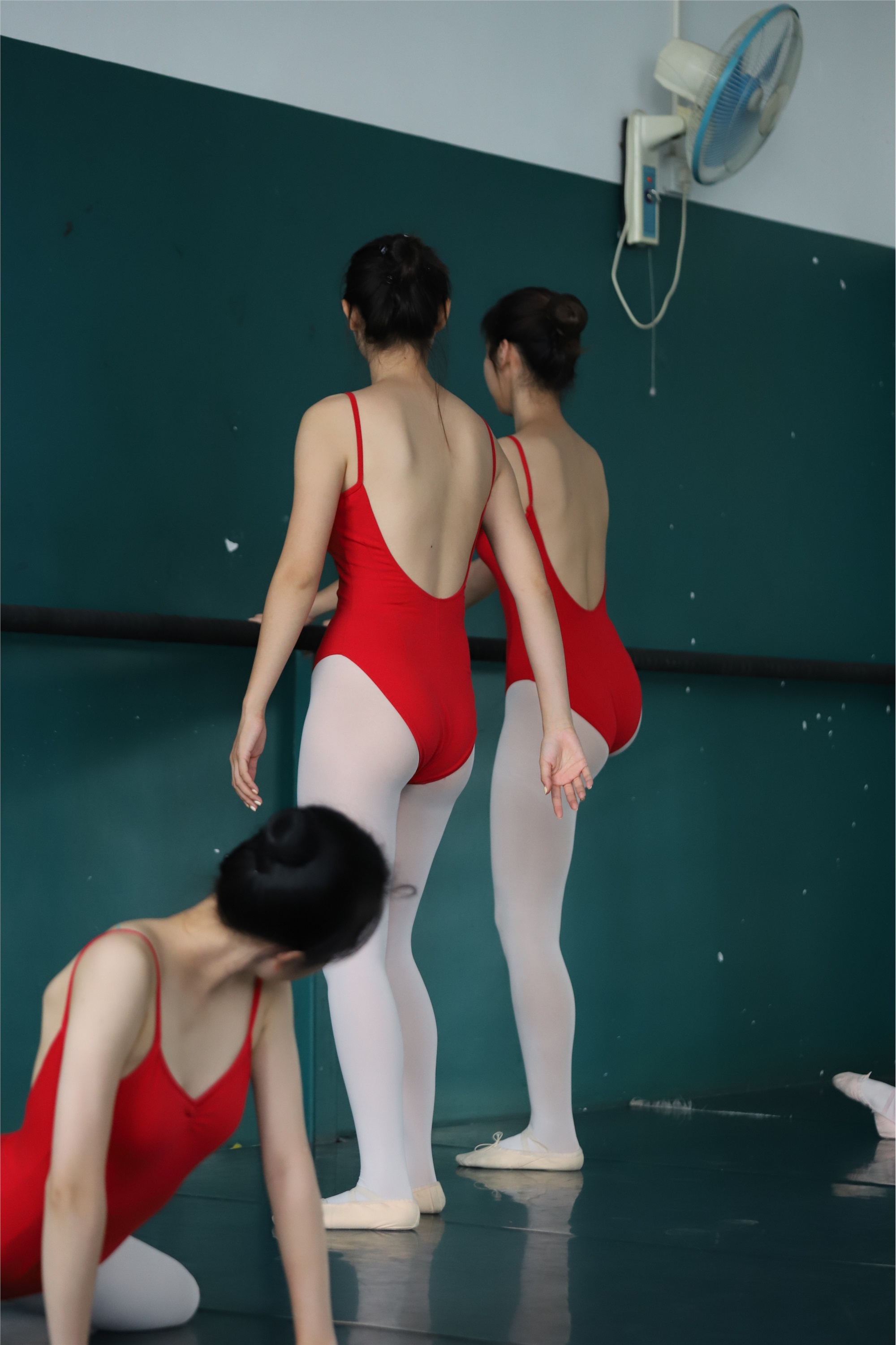 大西瓜美女图片 W020 舞蹈家-红色669p5