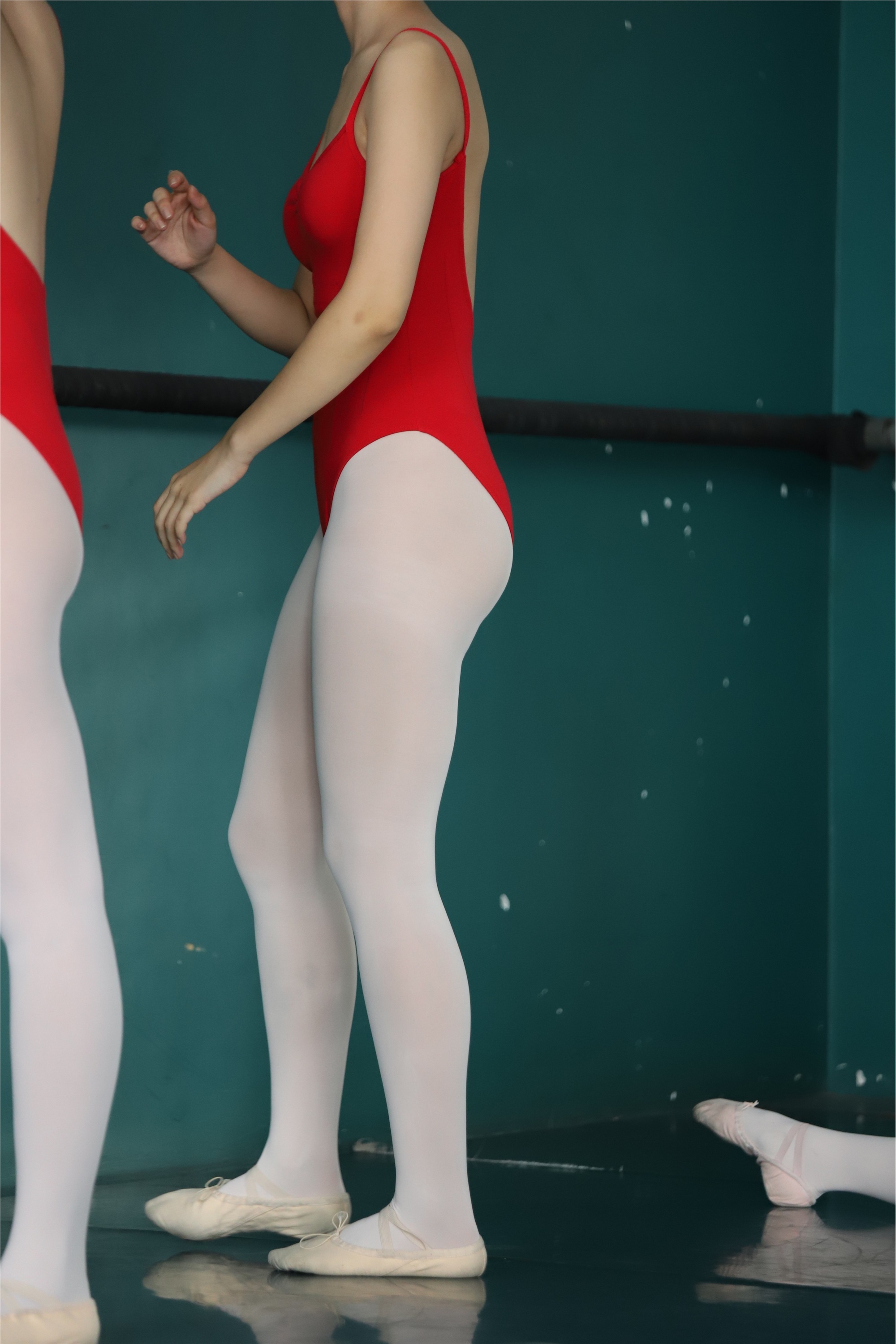 大西瓜美女图片 W020 舞蹈家-红色669p5