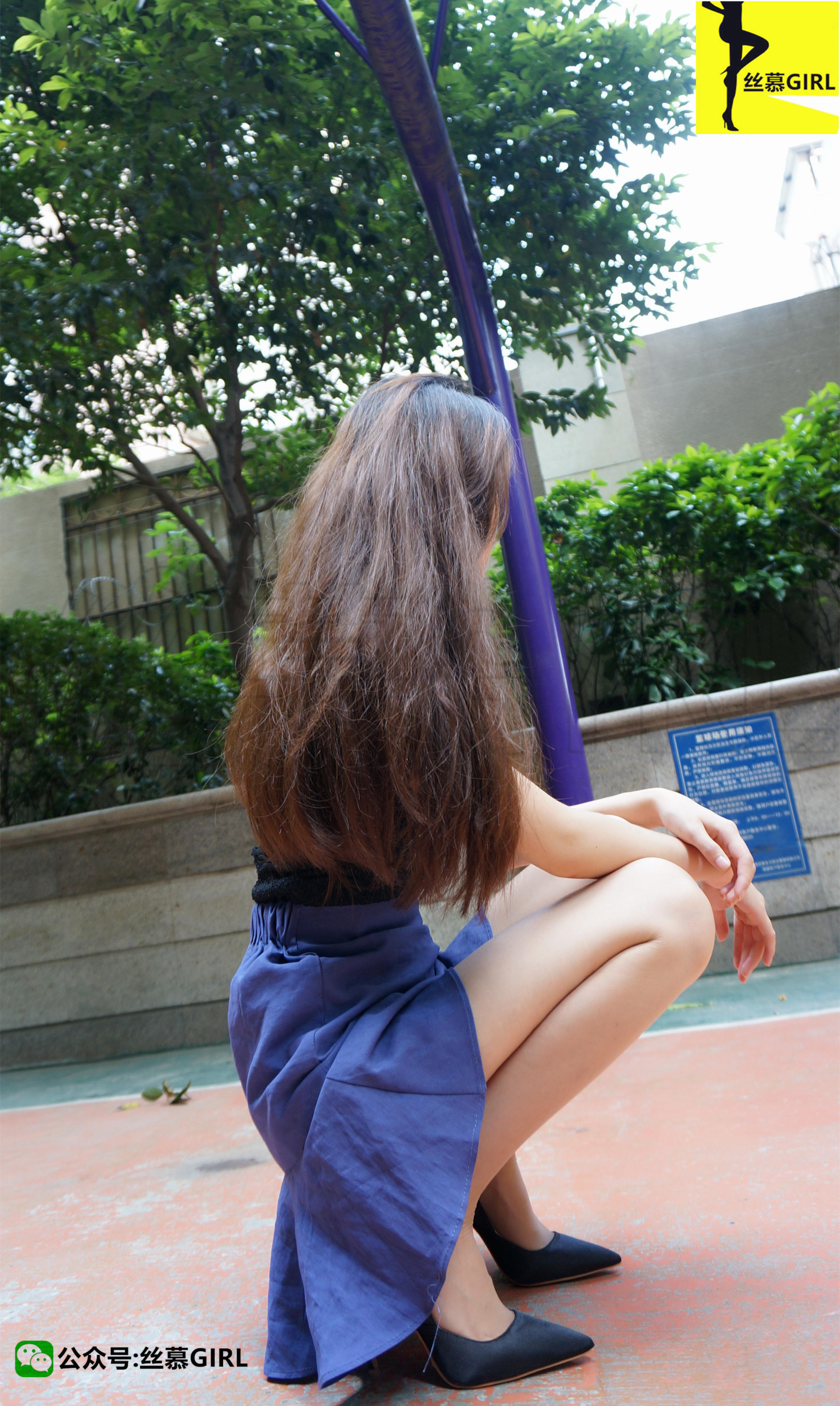 丝慕写真  第001期 模特：秋秋《夏天尾巴上的肉丝》