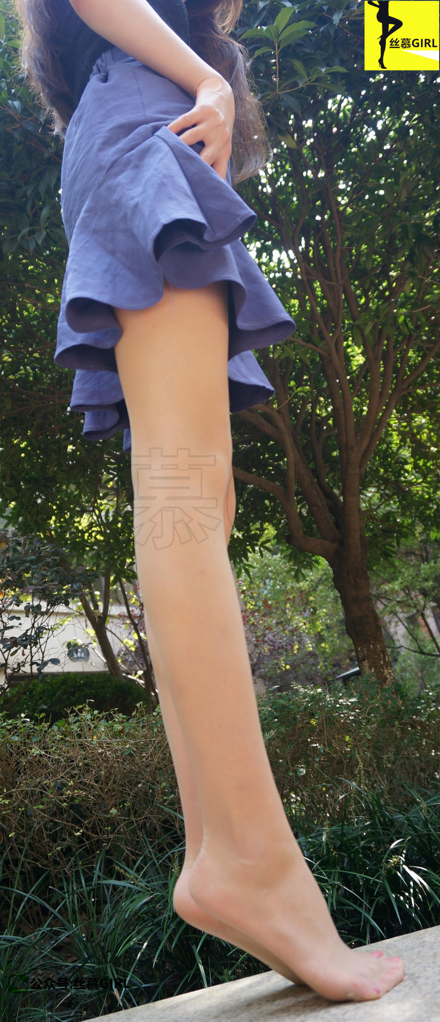 丝慕写真  第001期 模特：秋秋《夏天尾巴上的肉丝》