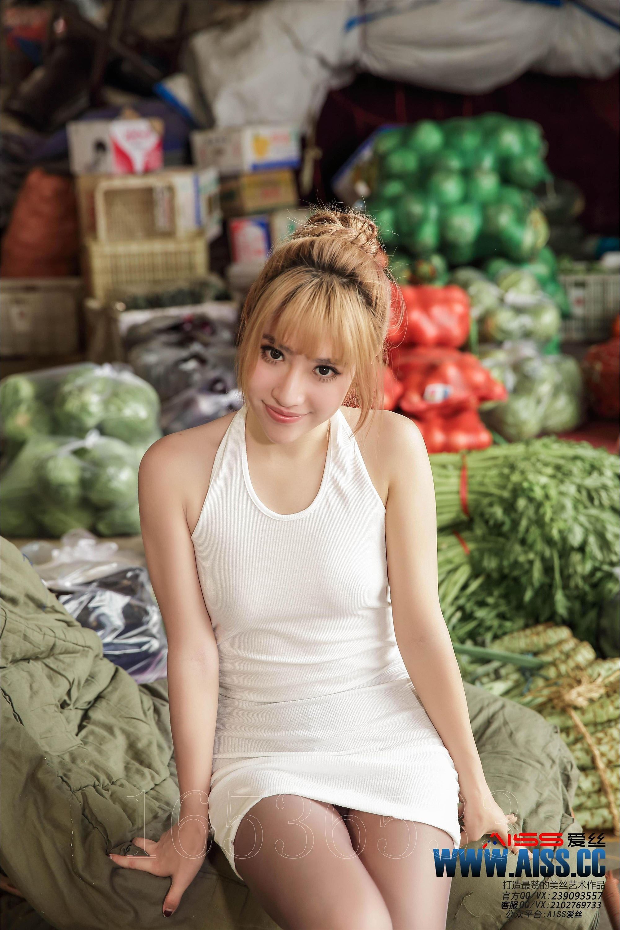 AISS爱丝 2016.04.08 钻石版 F6012《闹市 美丝》