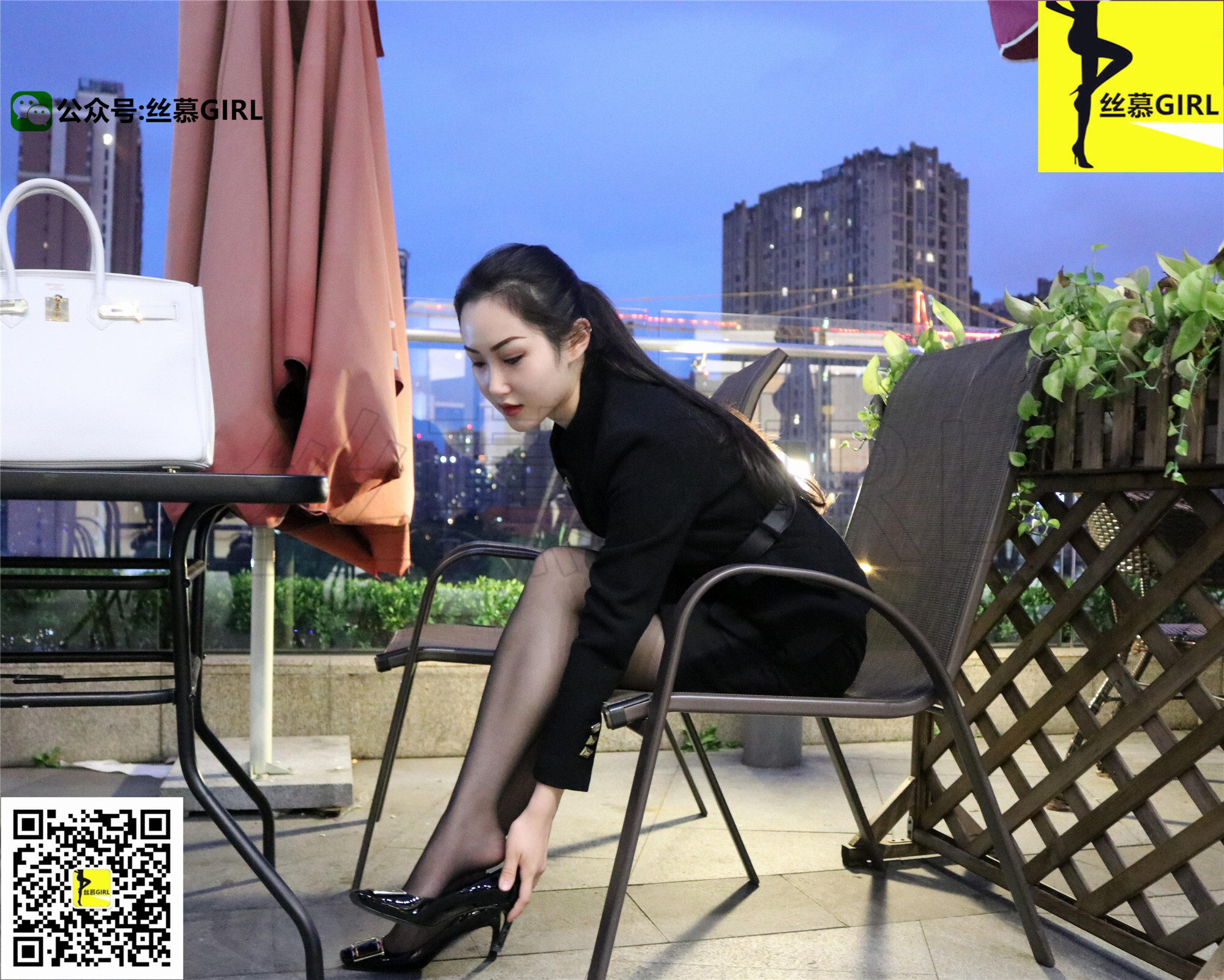 丝慕写真  第010期 模特：伊主管 丝密系列《听说你们想念尹主管了》