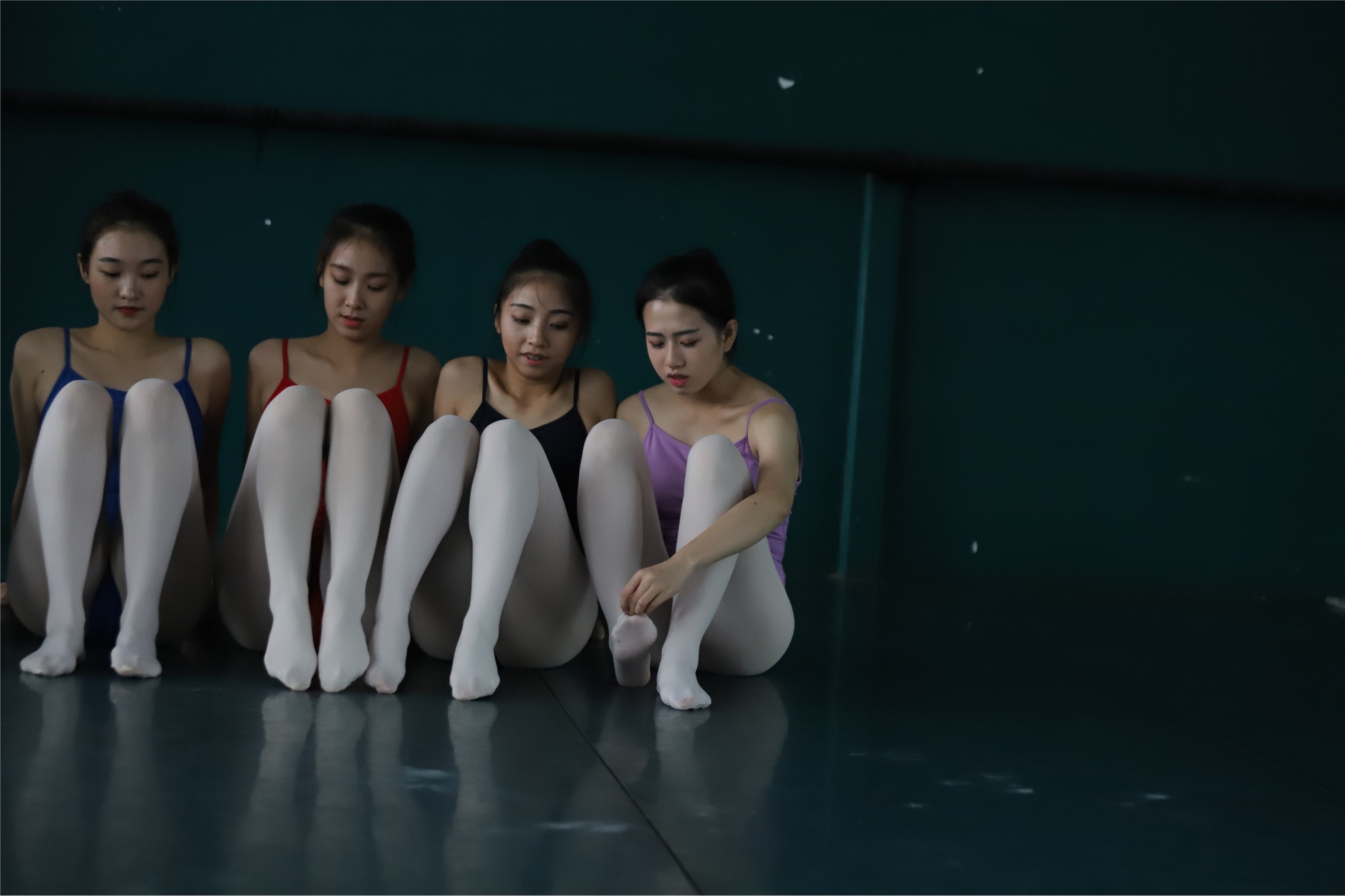 大西瓜美女图片 W022 舞蹈家-五人场649p1