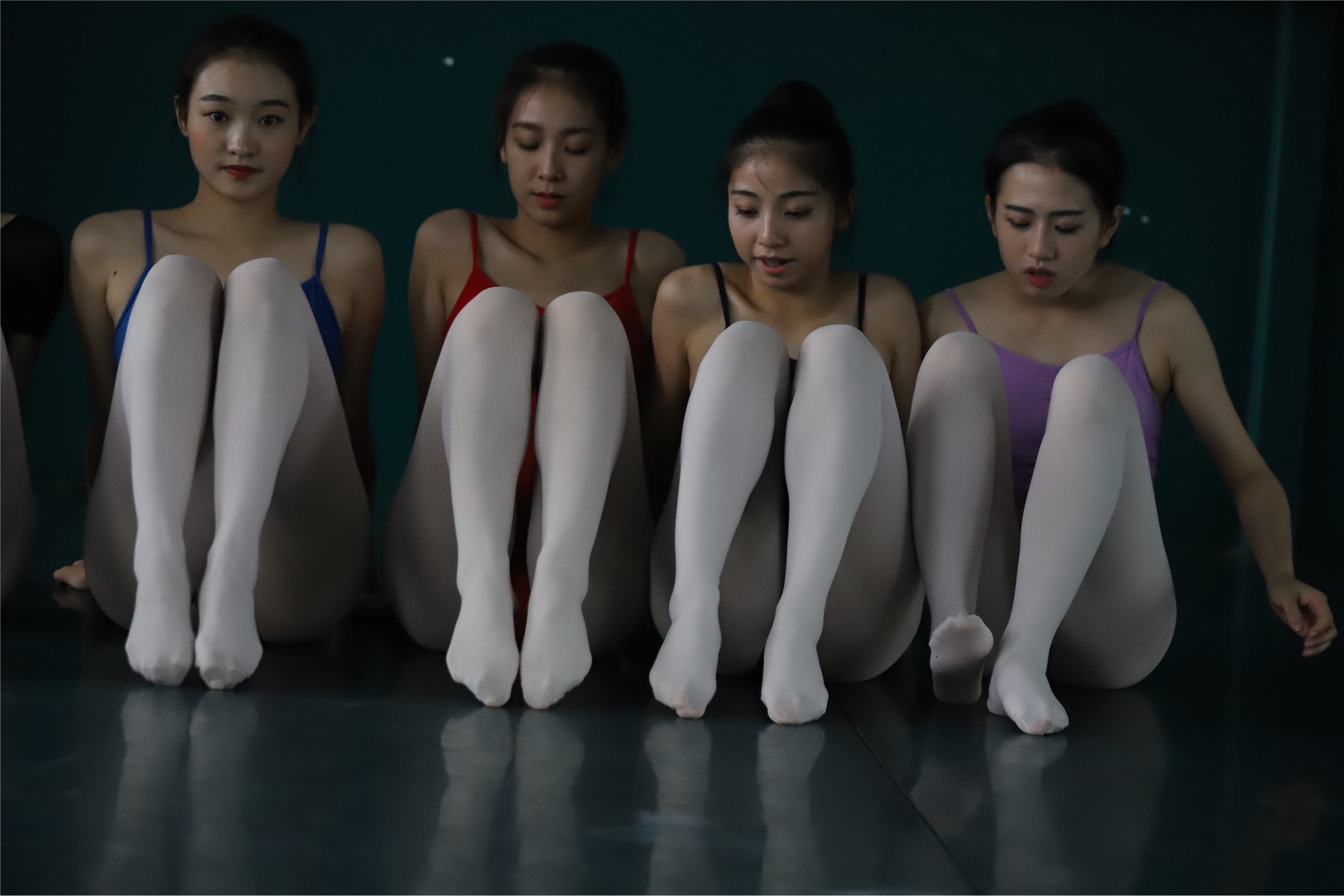 大西瓜美女图片 W022 舞蹈家-五人场649p1