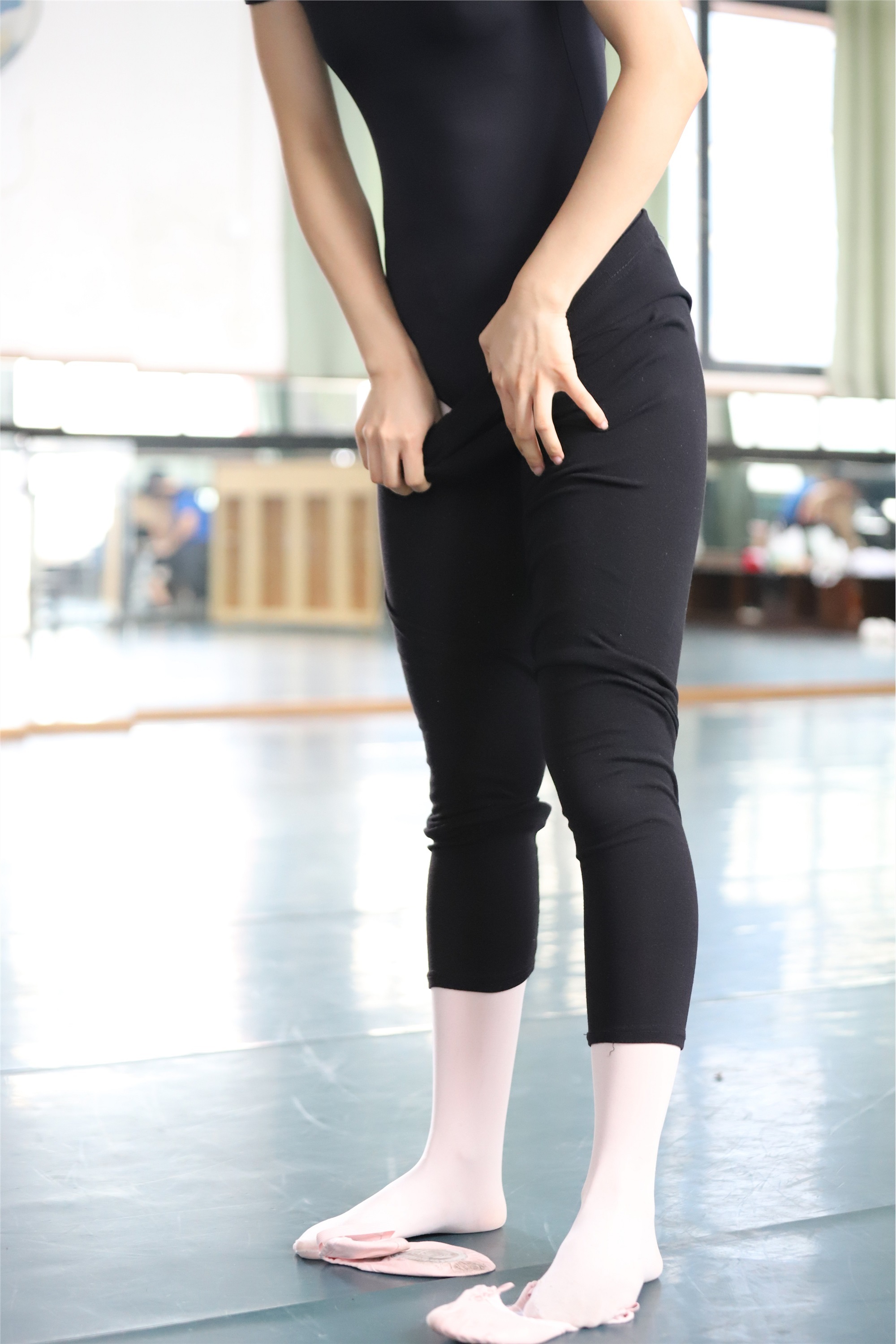 大西瓜美女图片 W022 舞蹈家-五人场649p1