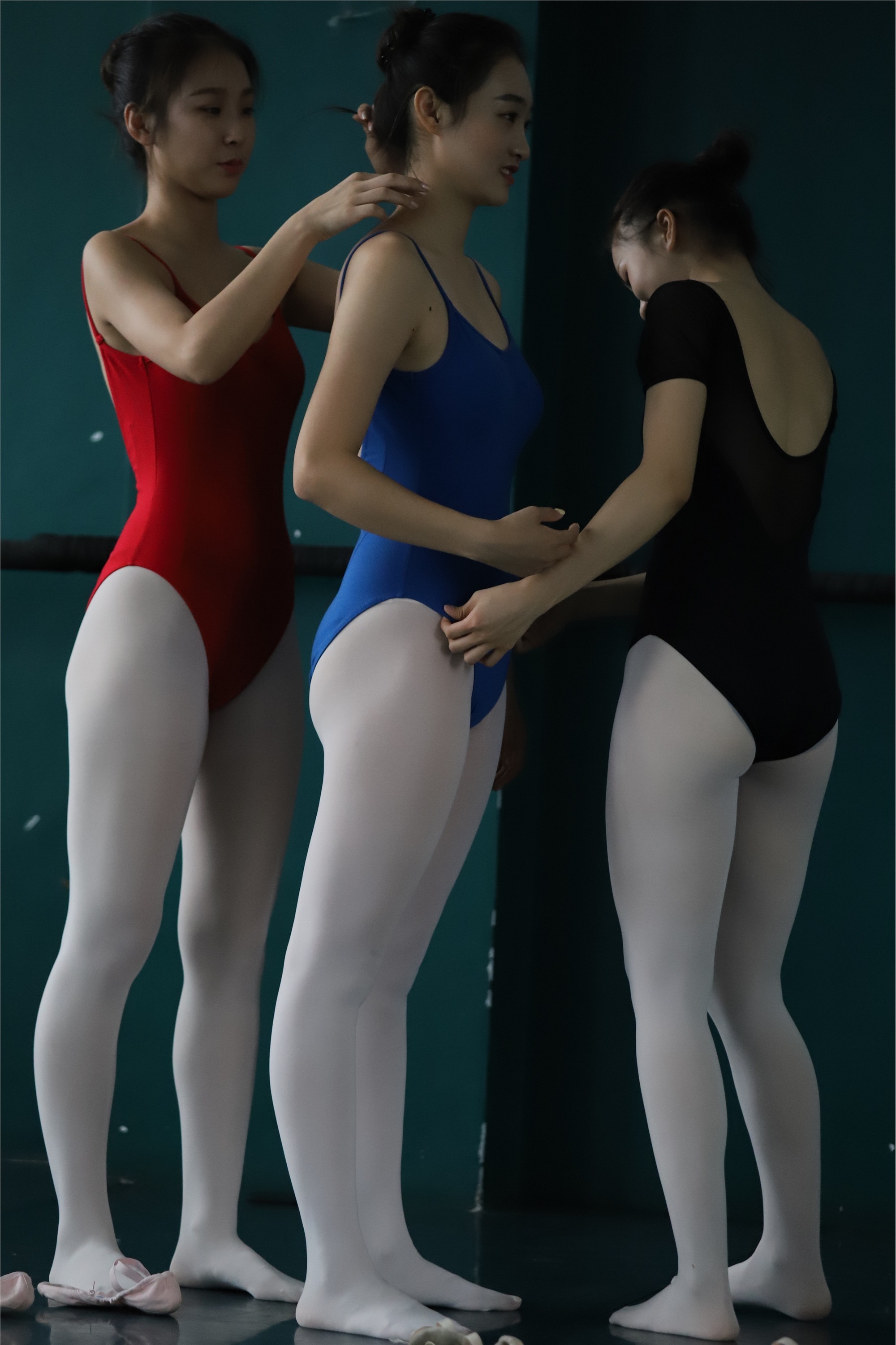 大西瓜美女图片 W022 舞蹈家-五人场649p2