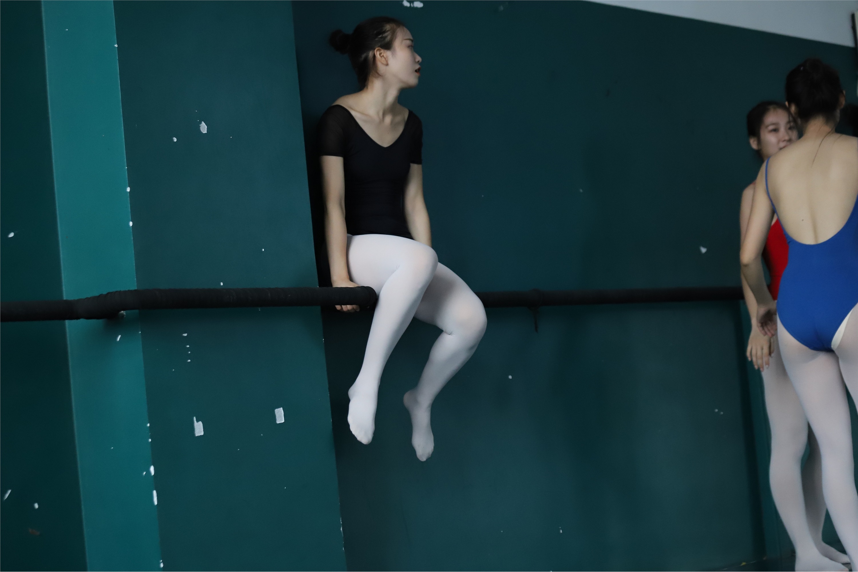 大西瓜美女图片 W022 舞蹈家-五人场649p2