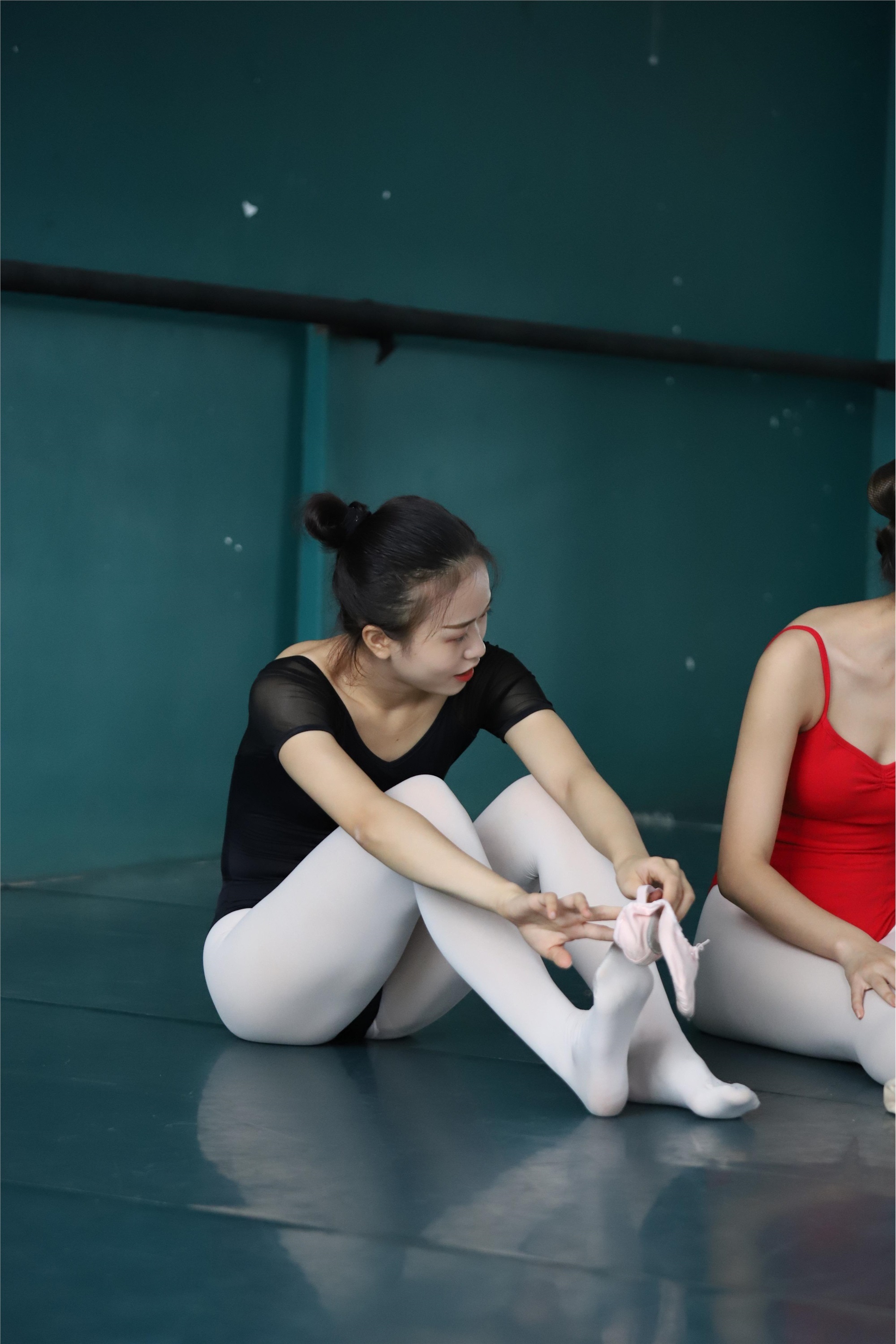 大西瓜美女图片 W022 舞蹈家-五人场649p3