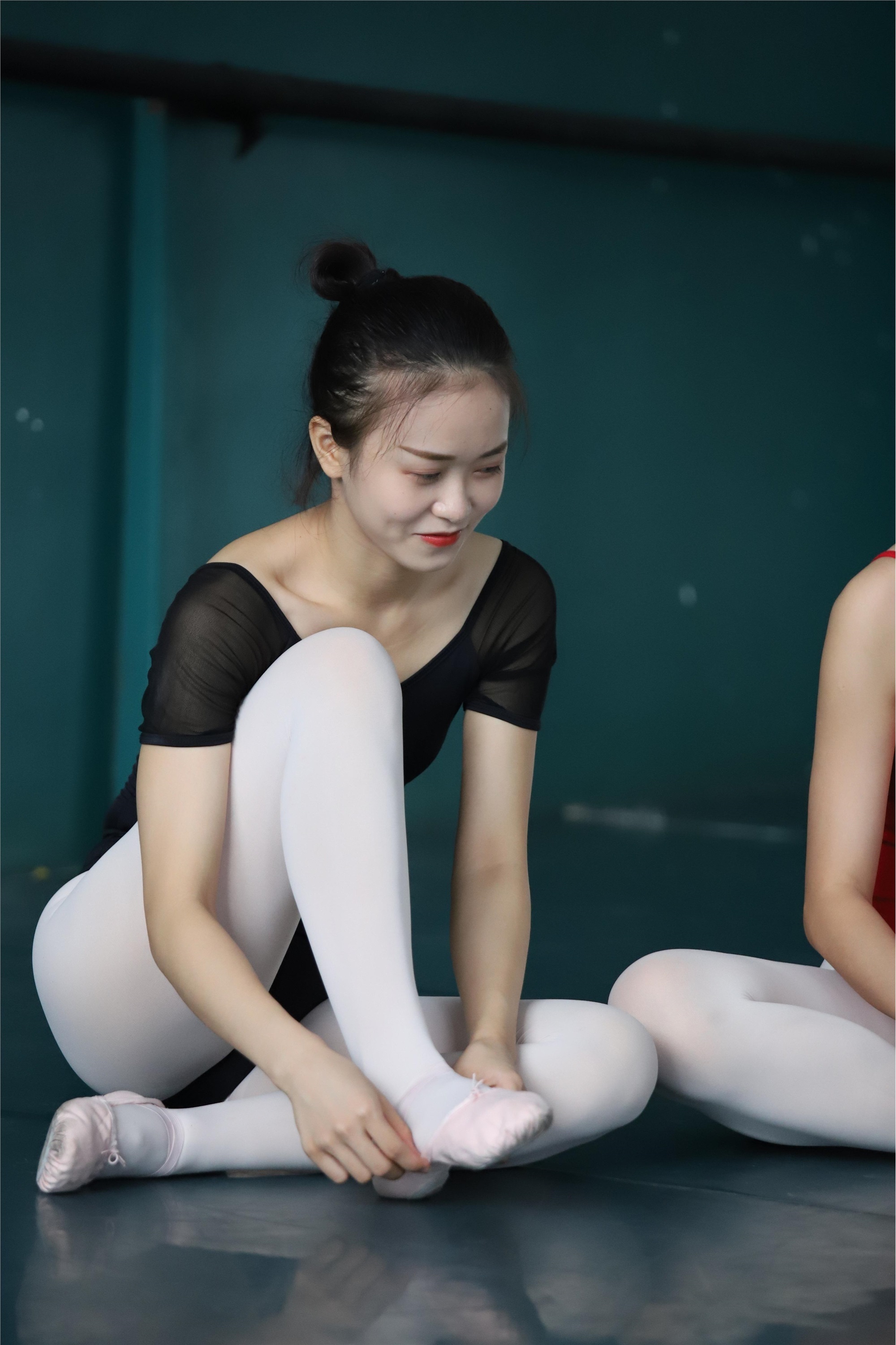 大西瓜美女图片 W022 舞蹈家-五人场649p3