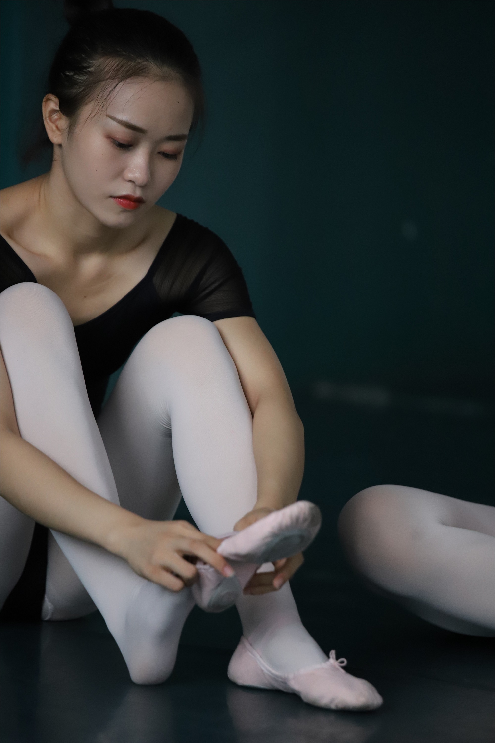 大西瓜美女图片 W022 舞蹈家-五人场649p3