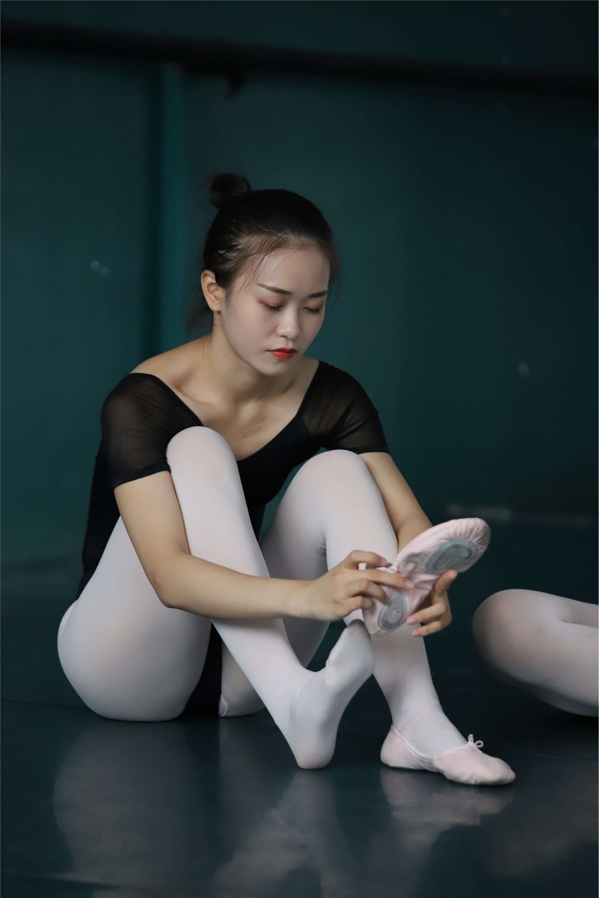 大西瓜美女图片 W022 舞蹈家-五人场649p3