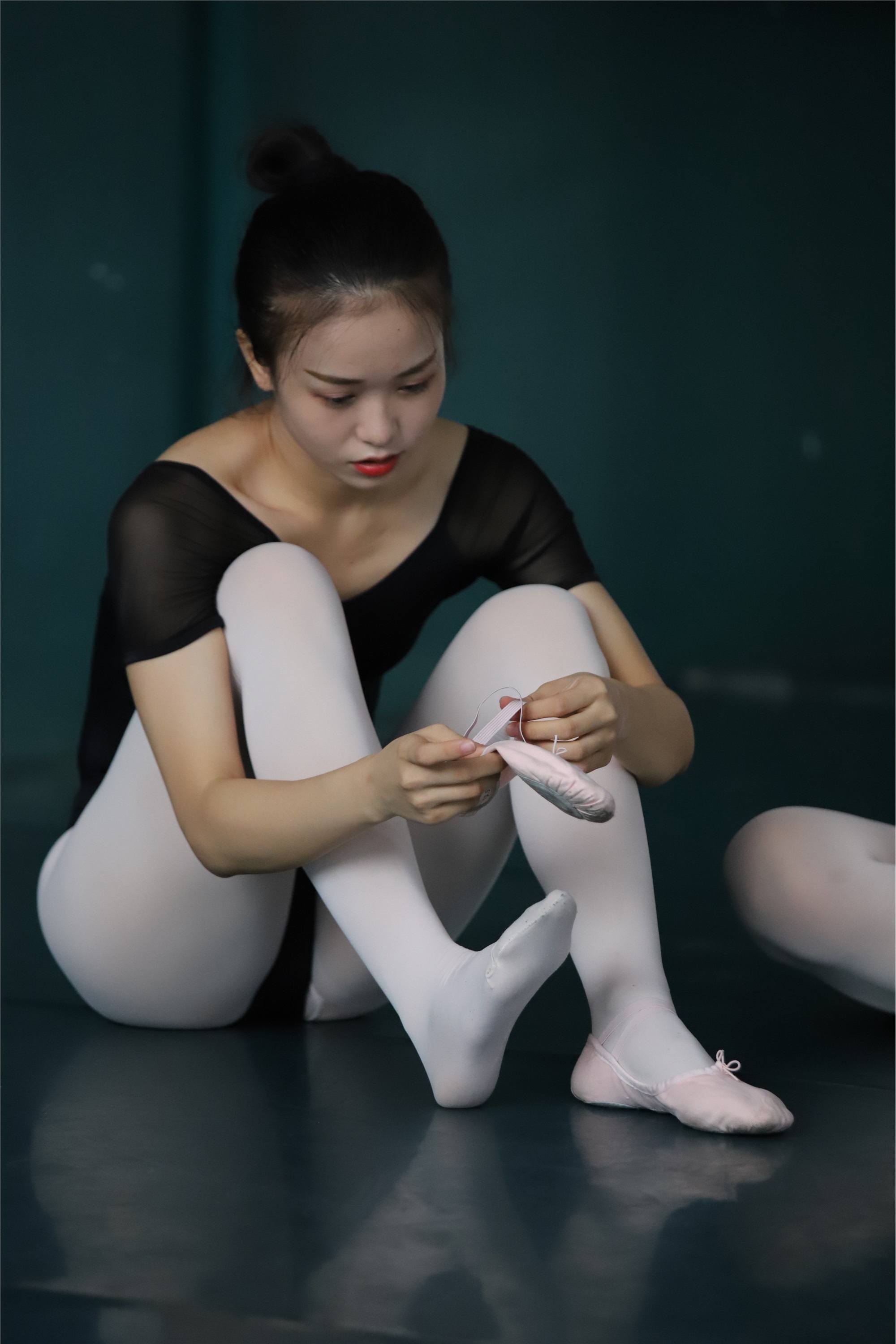 大西瓜美女图片 W022 舞蹈家-五人场649p3