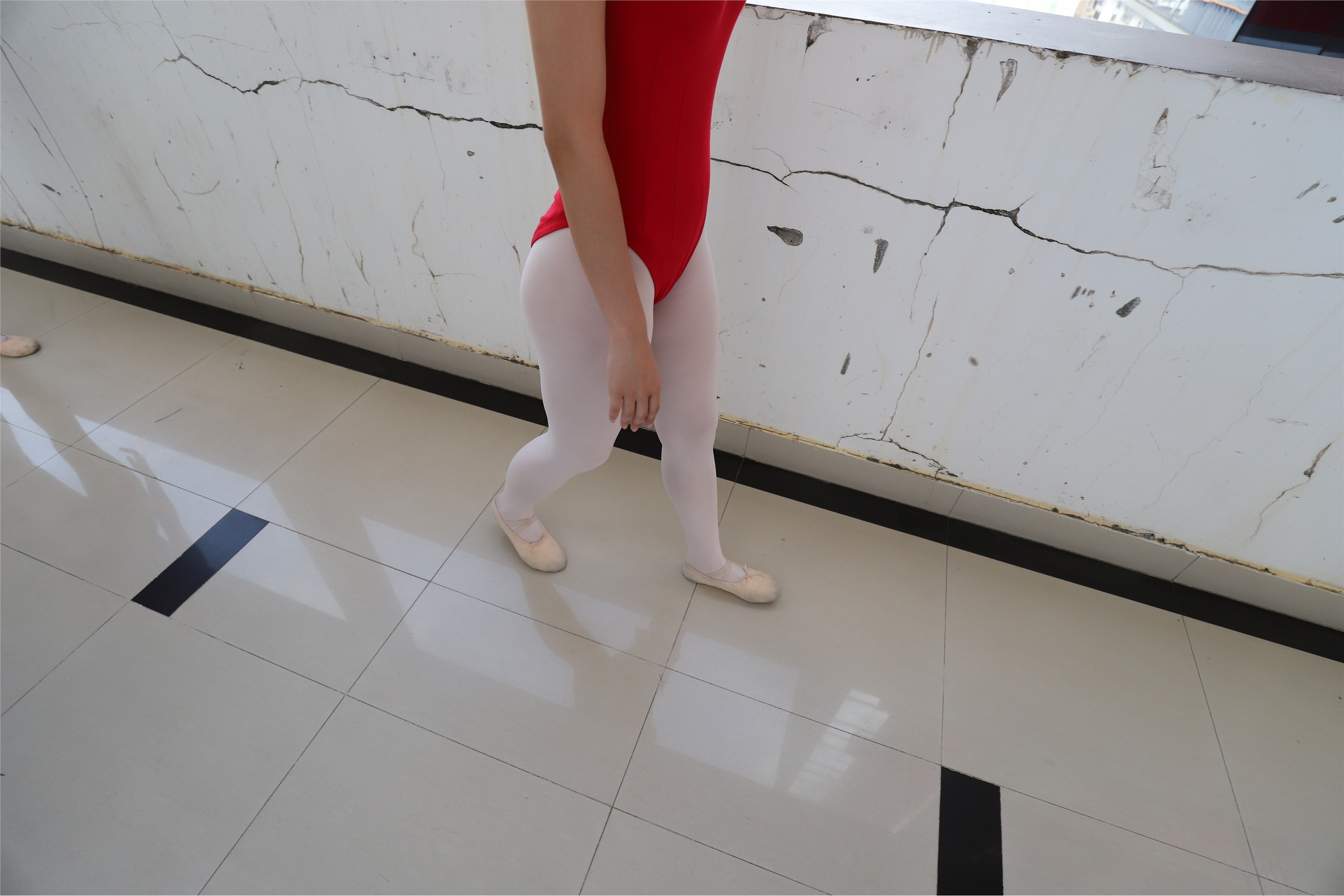 大西瓜美女图片 W022 舞蹈家-五人场649p4