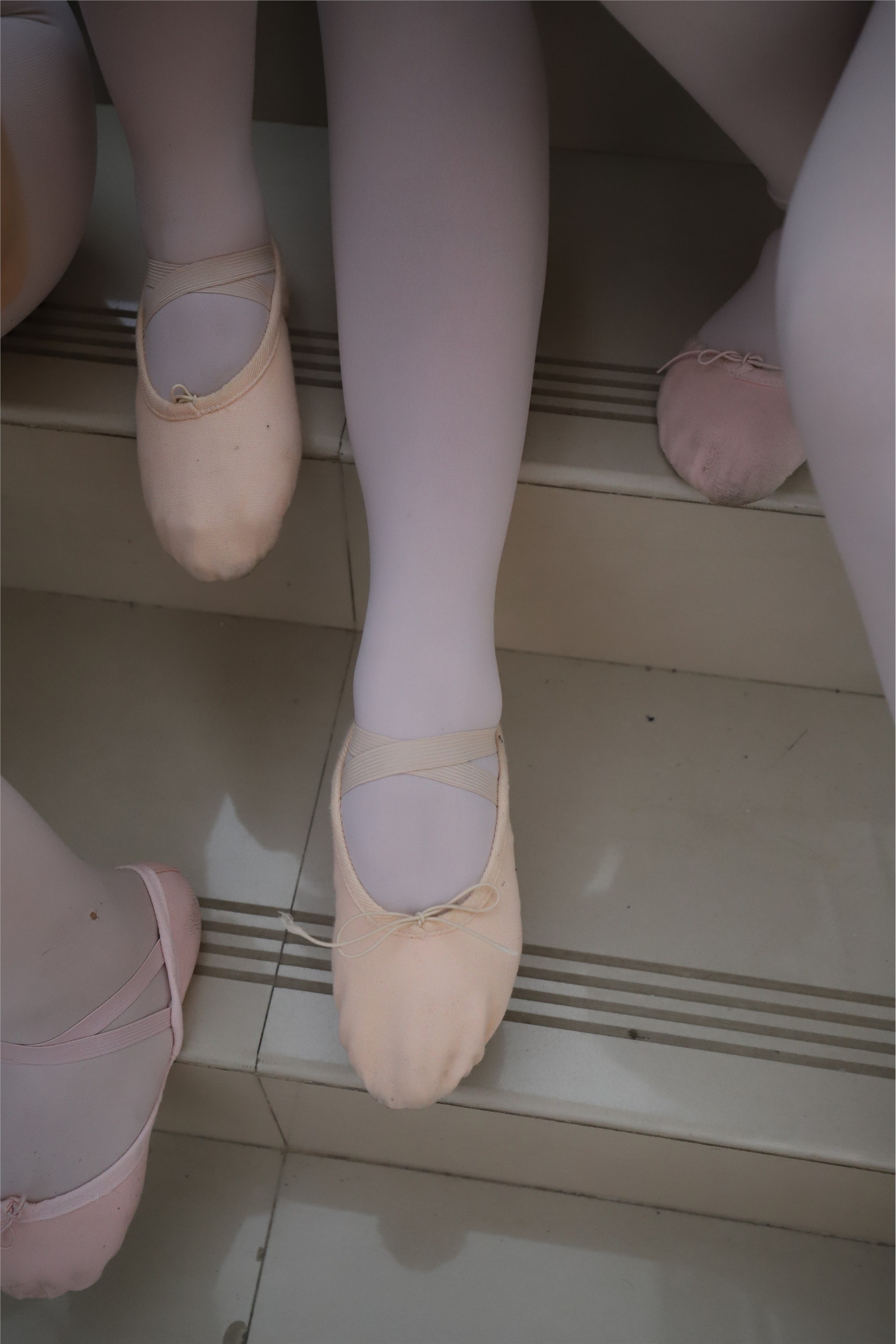 大西瓜美女图片 W022 舞蹈家-五人场649p4