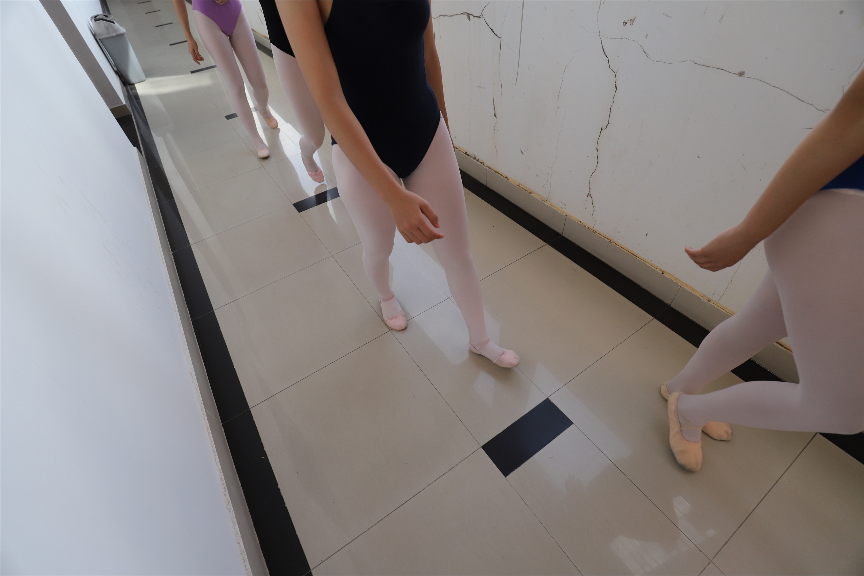 大西瓜美女图片 W022 舞蹈家-五人场649p4