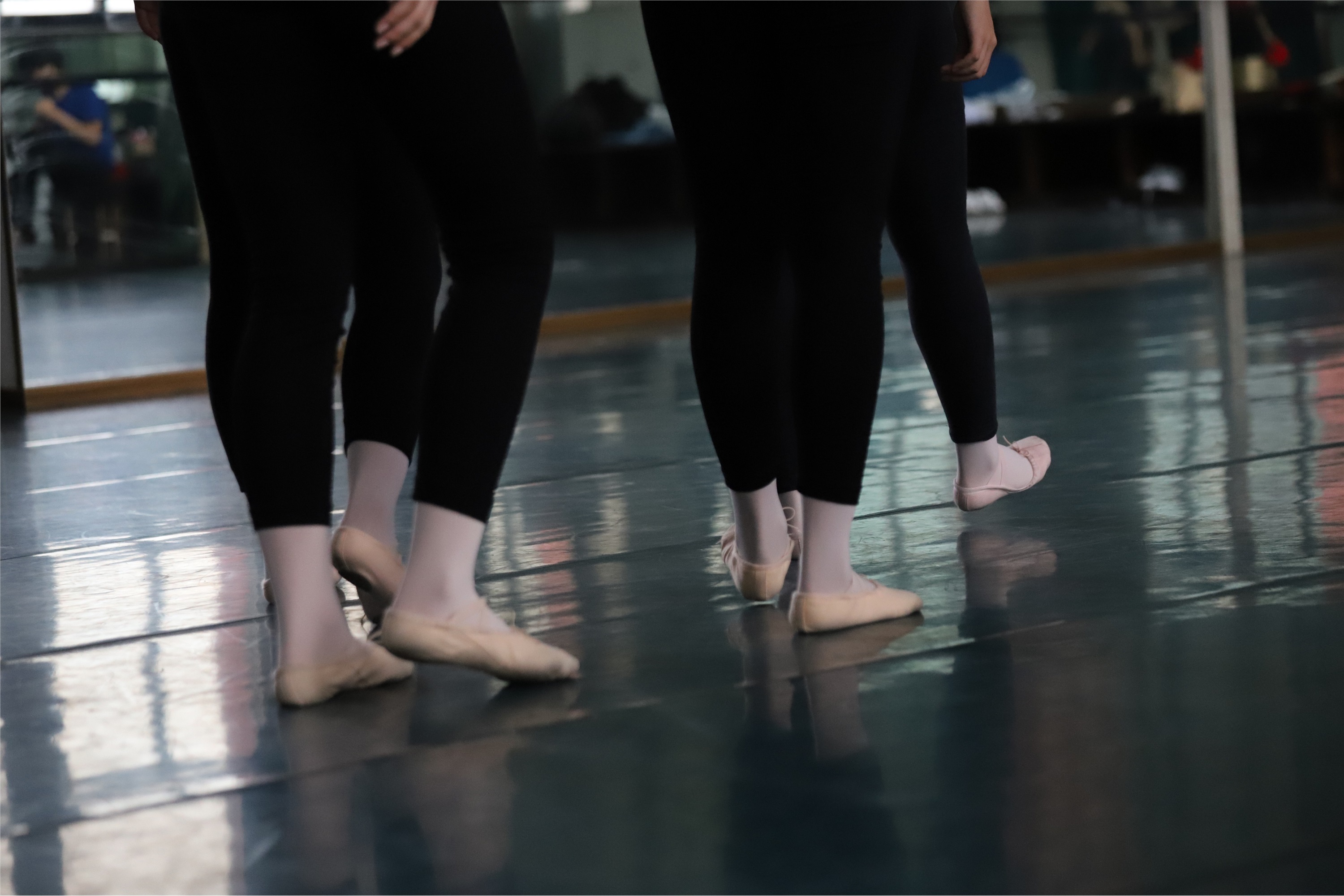 大西瓜美女图片 W022 舞蹈家-五人场649p5