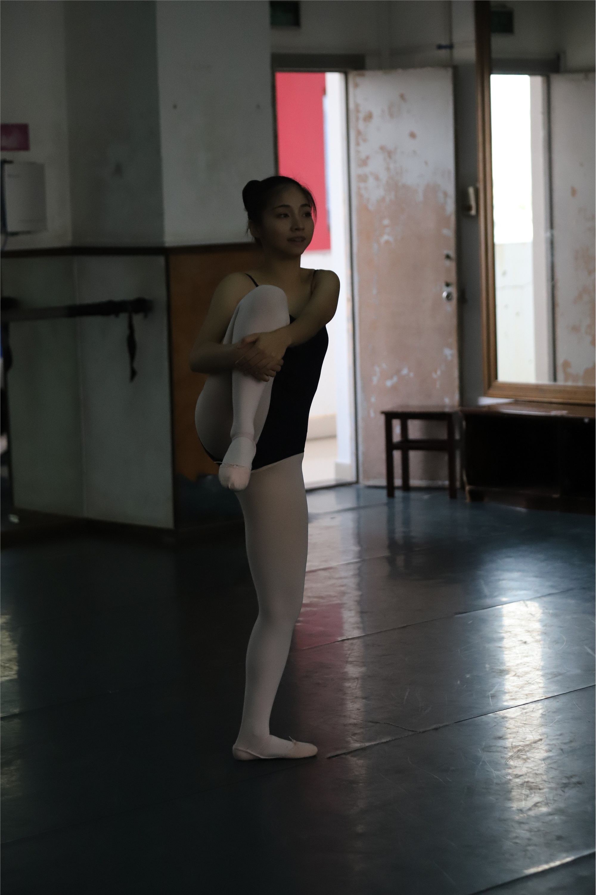 大西瓜美女图片 W022 舞蹈家-五人场649p5