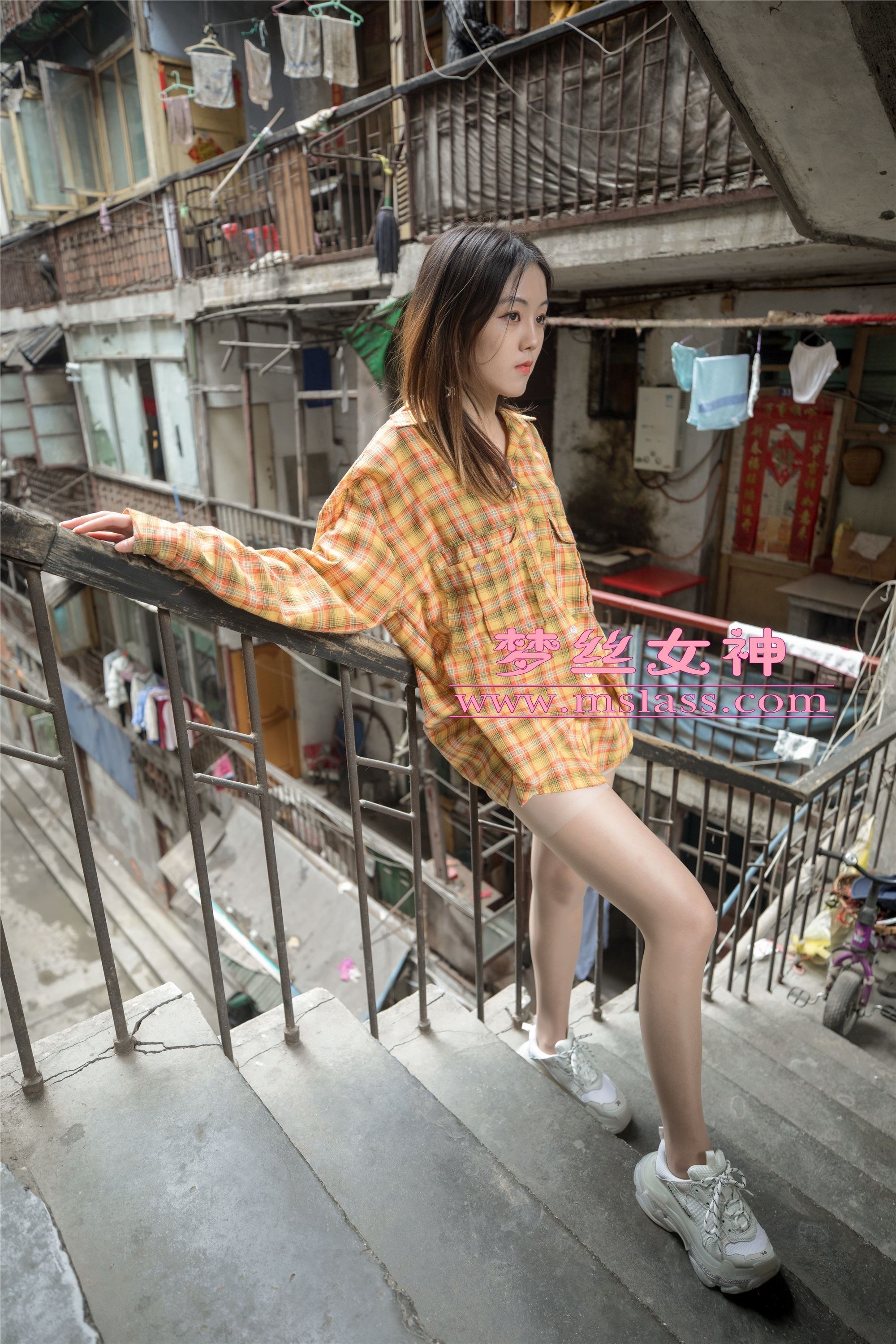 MSLASS梦丝女神 - 梦素 复古楼的性感美