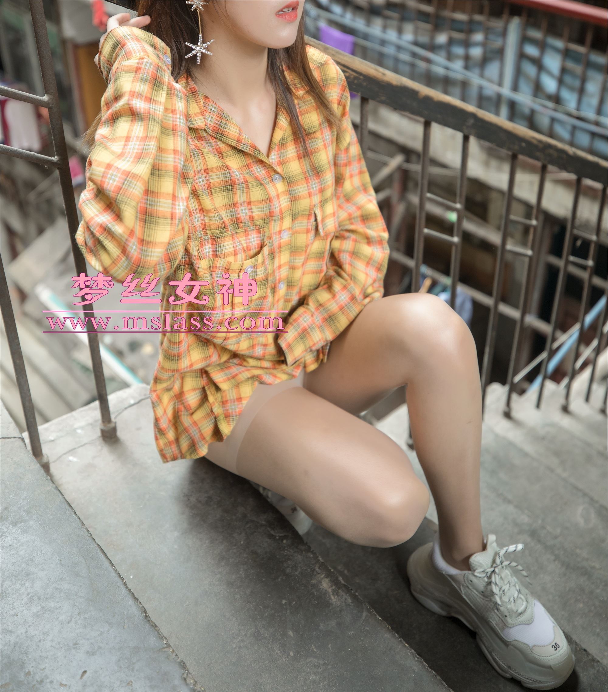 MSLASS梦丝女神 - 梦素 复古楼的性感美