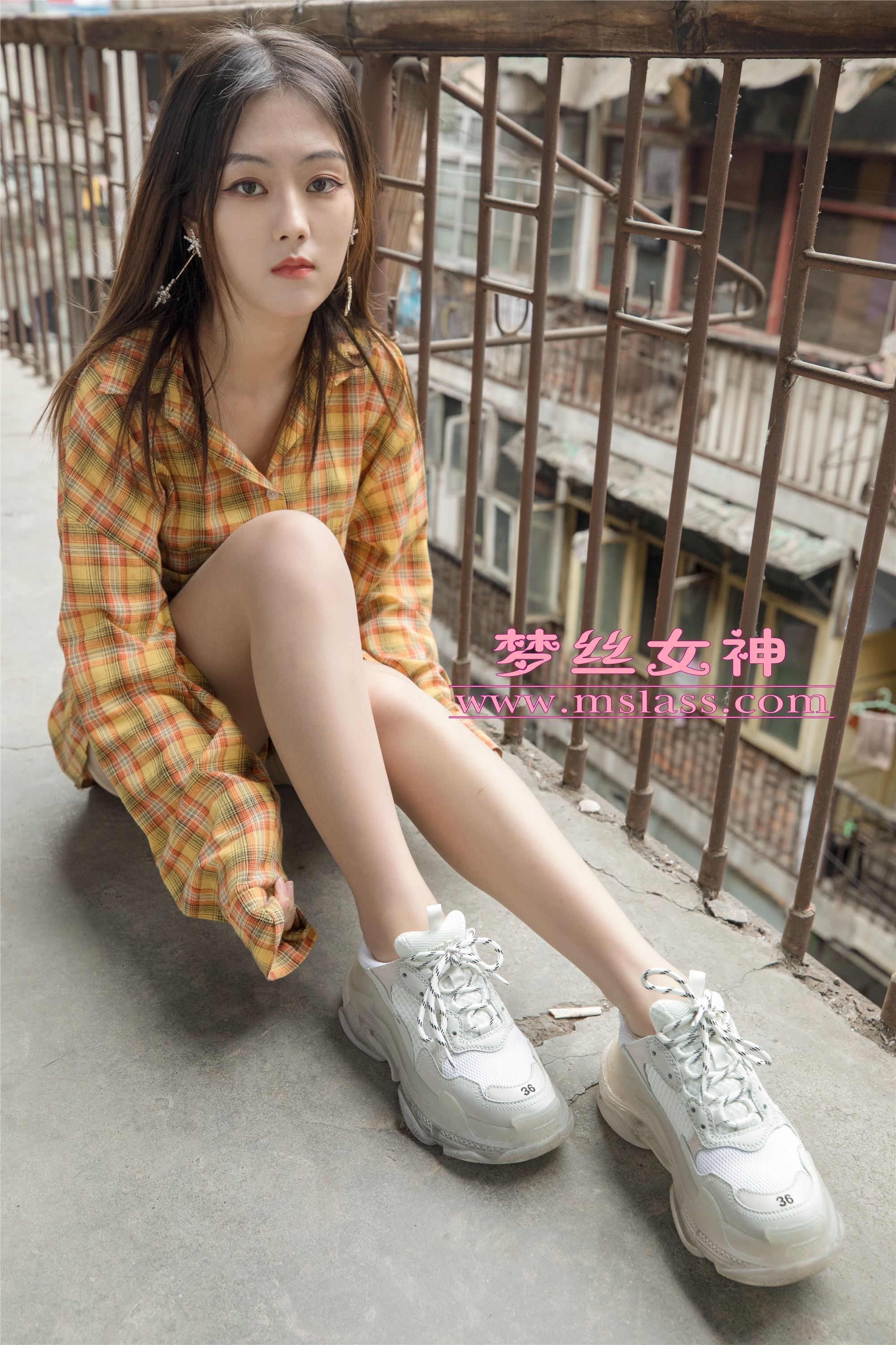 MSLASS梦丝女神 - 梦素 复古楼的性感美