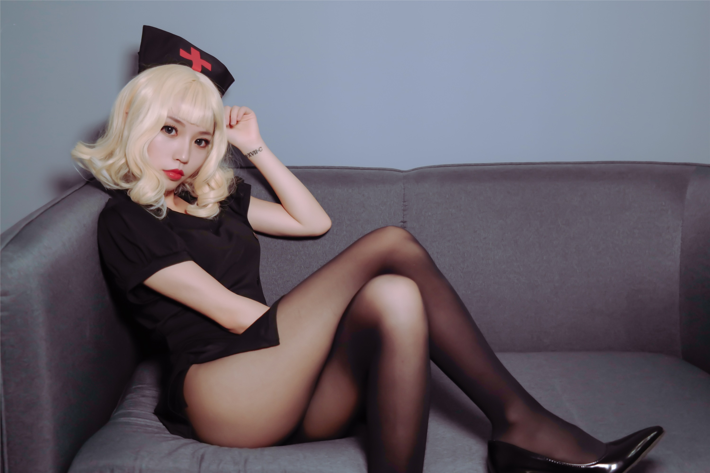 白易教主 – 黑化护士