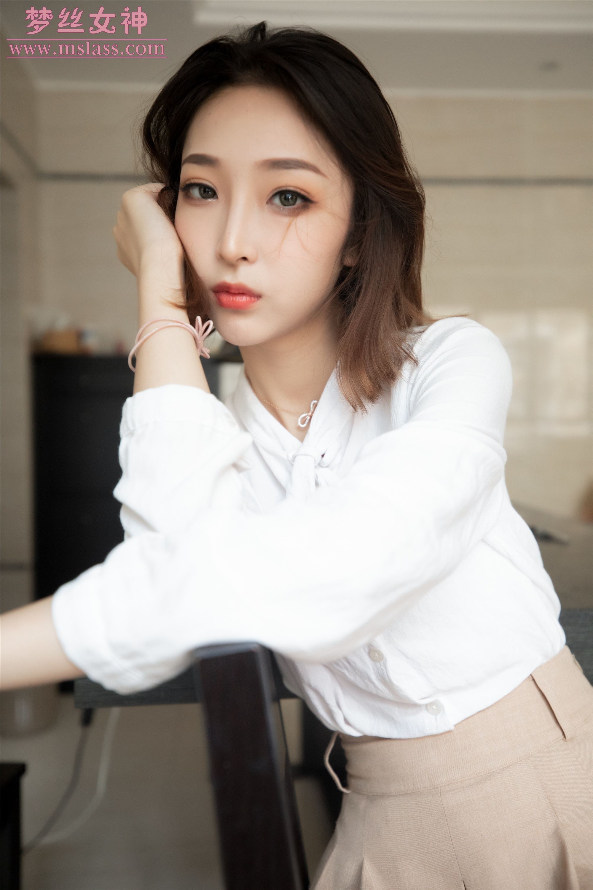 MSLASS梦丝女神 - 乔儿 美女主播（肉色）